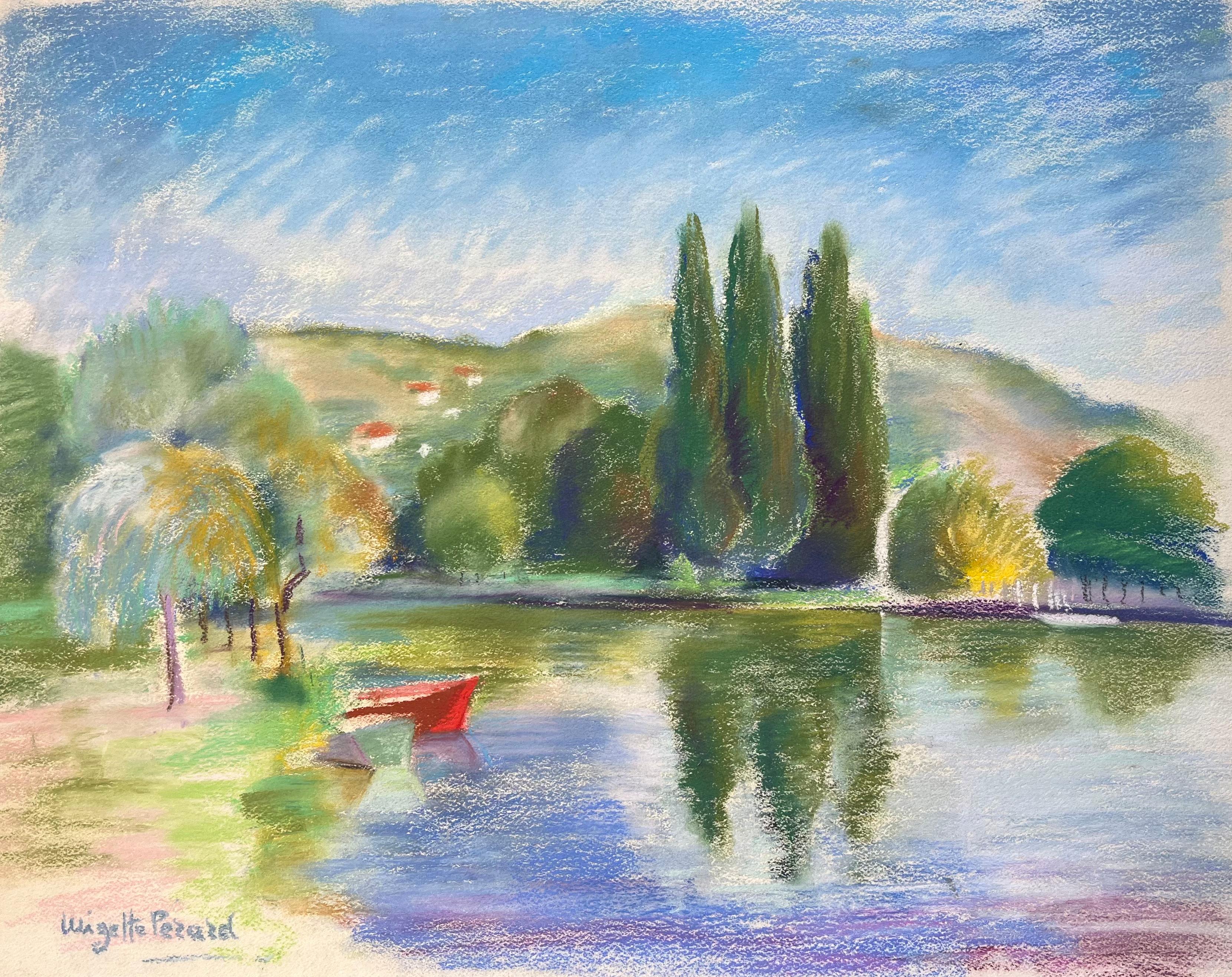Figurative Painting di Anne Marie Migette Perard - Pastello francese della metà del XX secolo raffigurante un paesaggio lacustre con una barca rossa