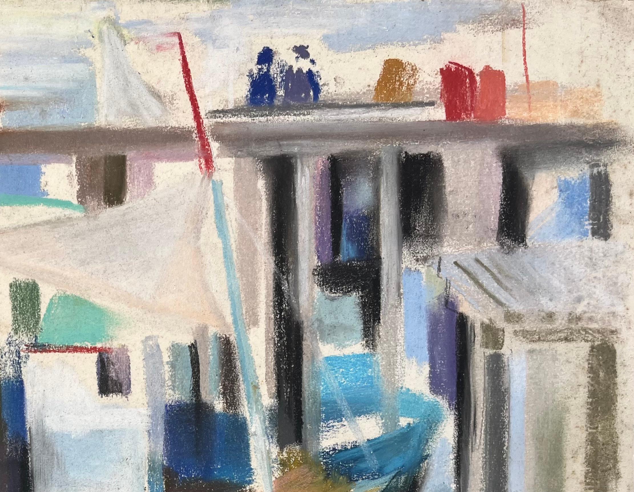 Scena portuale a pastello francese della metà del XX secolo con barche, molo e figure - Painting Postimpressionismo di Anne Marie Migette Perard
