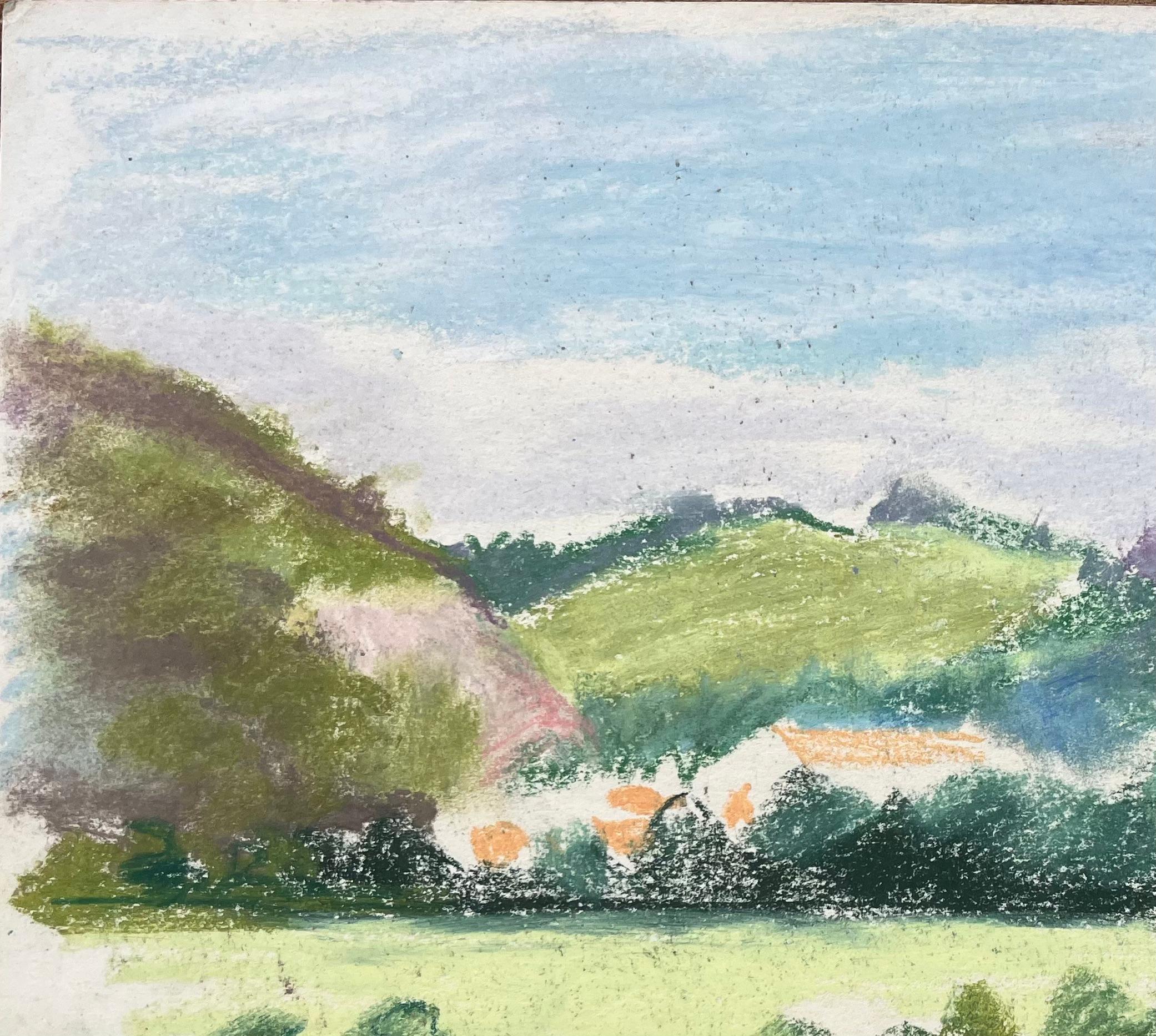 Paysage pastel français du milieu du 20e siècle du village de Bethonvilliers, en collines - Post-impressionnisme Painting par Anne Marie Migette Perard