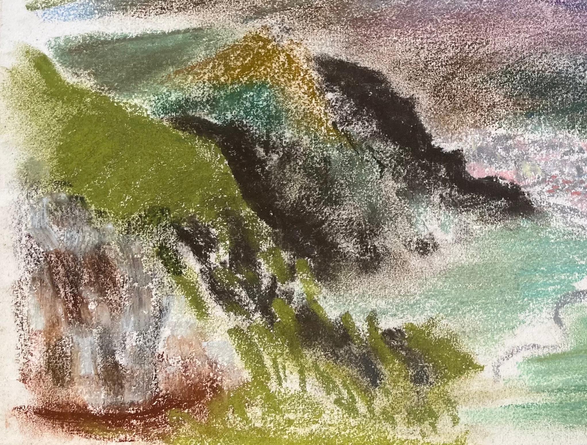 Paysage pastel du milieu du 20e siècle du volcan de Pey de Sancy en France - Gris Figurative Painting par Anne Marie Migette Perard