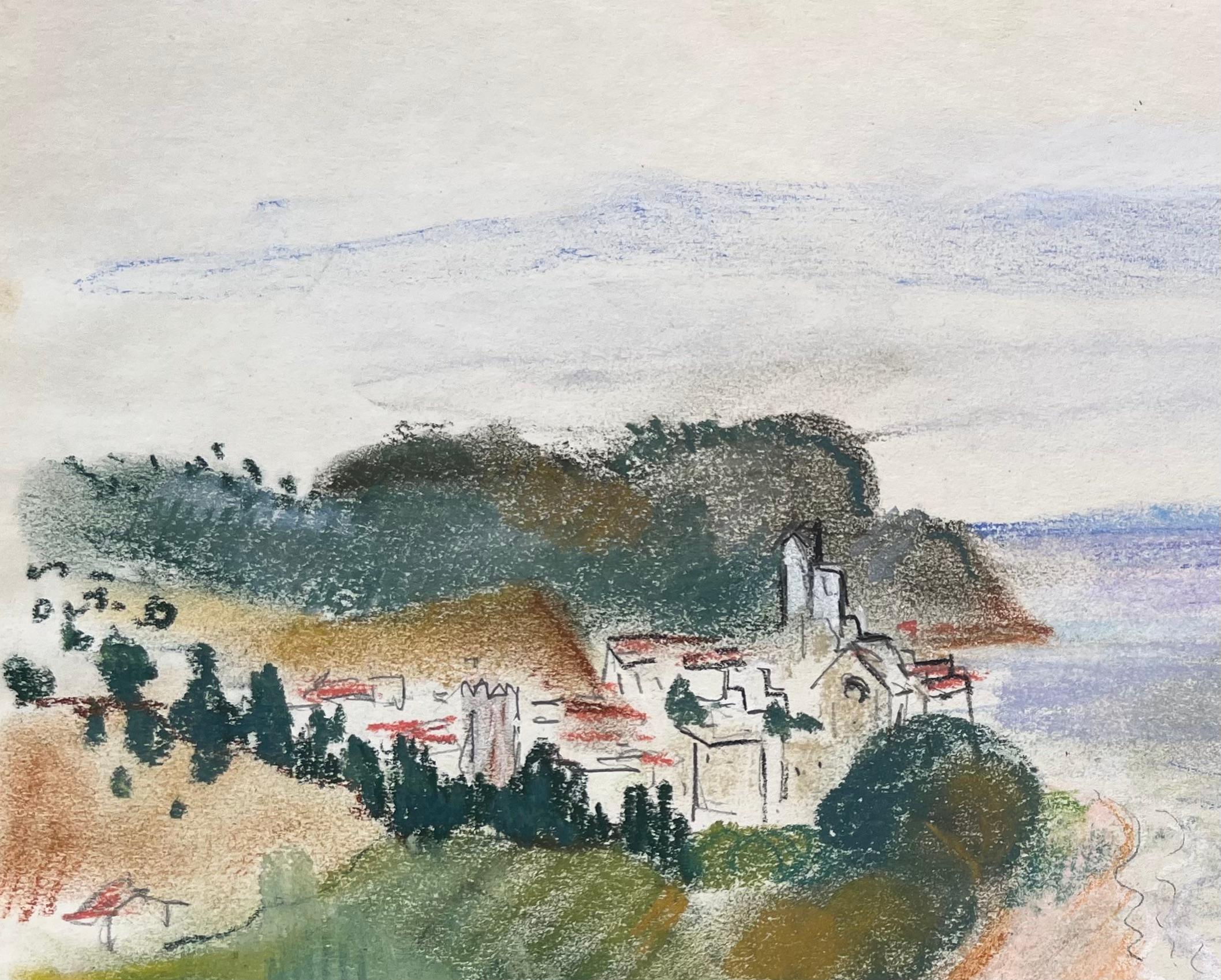 Pastel de mediados del siglo XX de escena costera con pueblo e iglesia en el acantilado - Figurative Painting Gris de Anne Marie Migette Perard