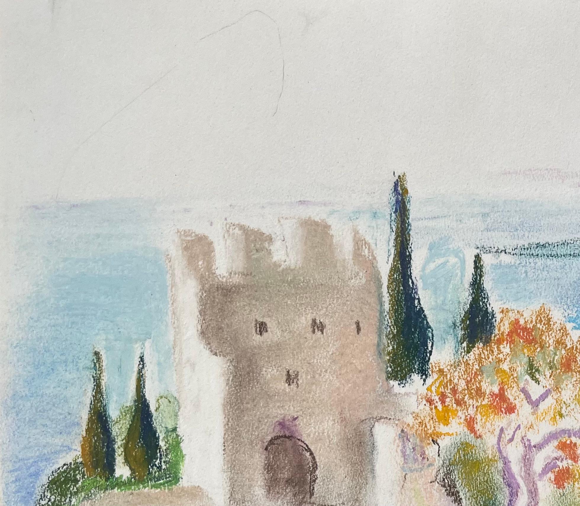 Pastel de mediados del siglo XX de una fortaleza junto al mar y la costa mediterránea - Painting Posimpresionista de Anne Marie Migette Perard