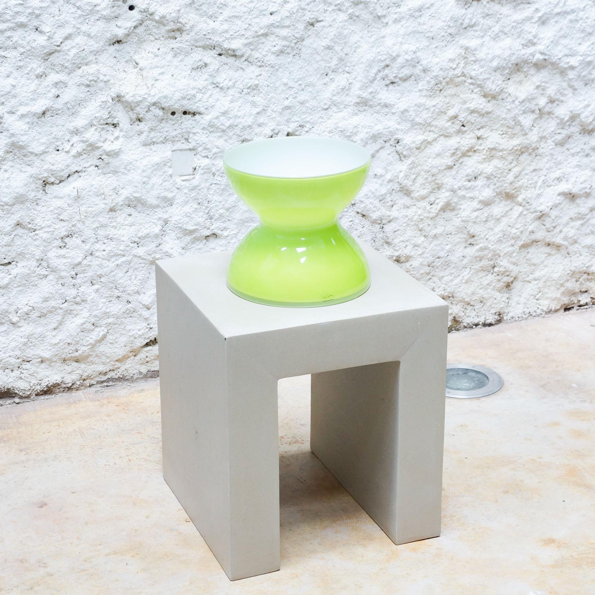 Green vase designed by Anne Nilsson, circa 1975

In original condition, with minor wear consistent with age and use, preserving a beautiful patina.

Material:
Glass

Dimensions:
Ø 26 cm x H 23 cm

Wood table not included.
 