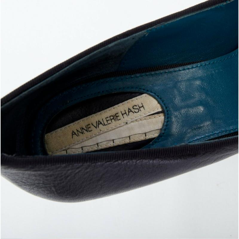 ANNE VALERIE HASH - Chaussures à talons épais en cuir noir avec bouts ronds empilés EU37 US7 GB4 en vente 6