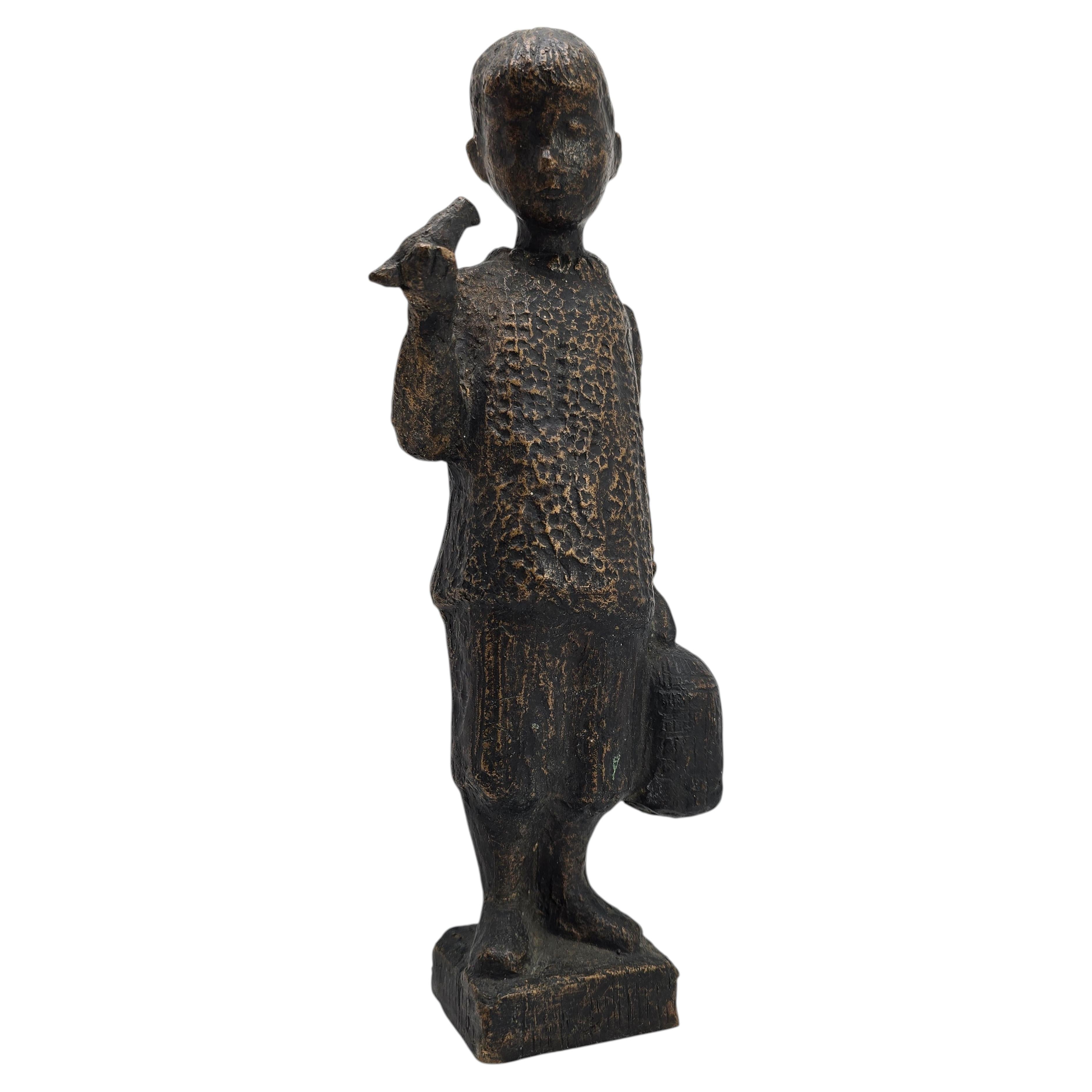 Anne Van Kleeck – Bronzeskulptur „Bird Boy“ – Modernismus im Angebot