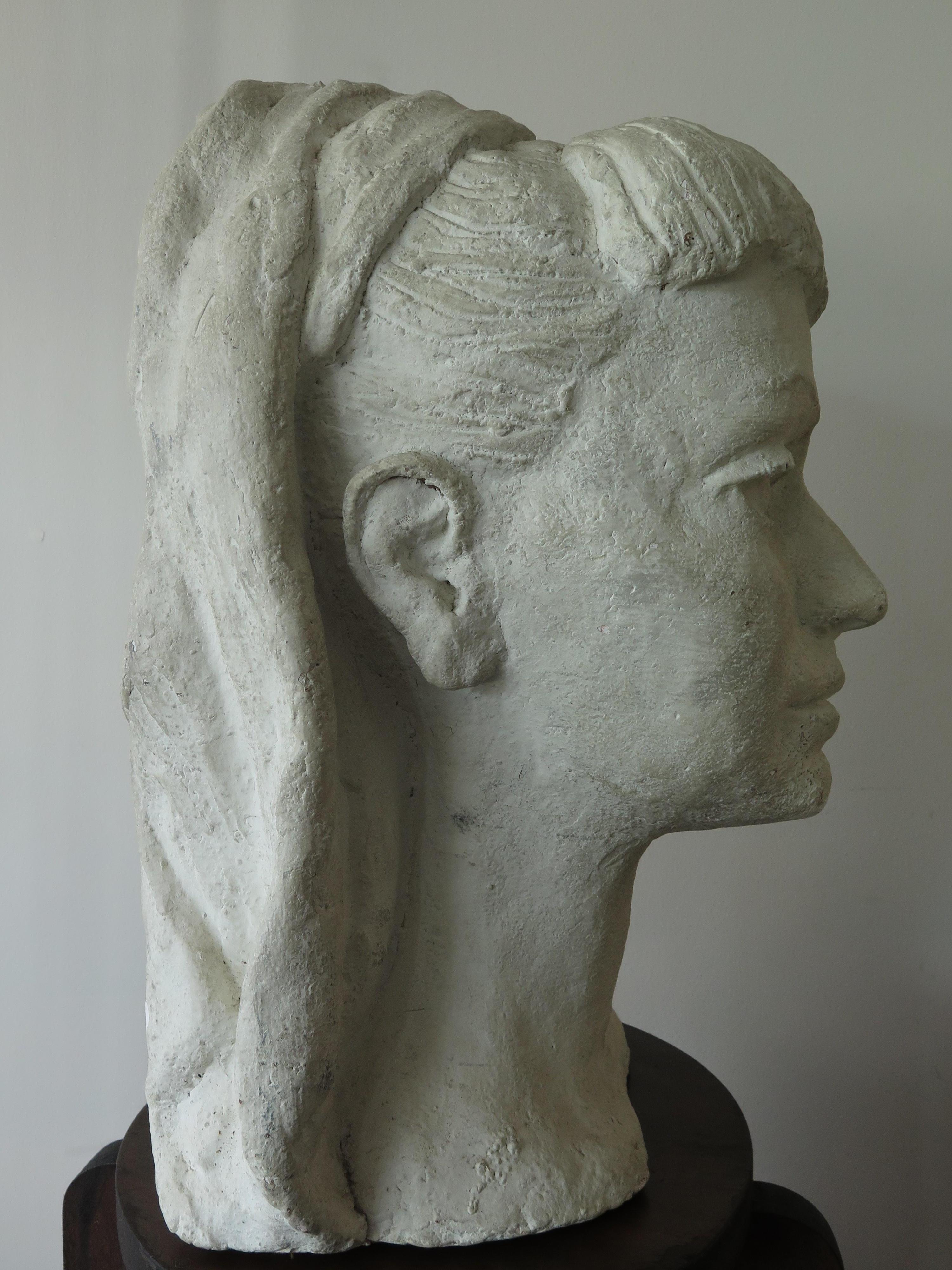 Anne Van Kleeck Gips-Skulptur aus der Mitte des Jahrhunderts im Angebot 1