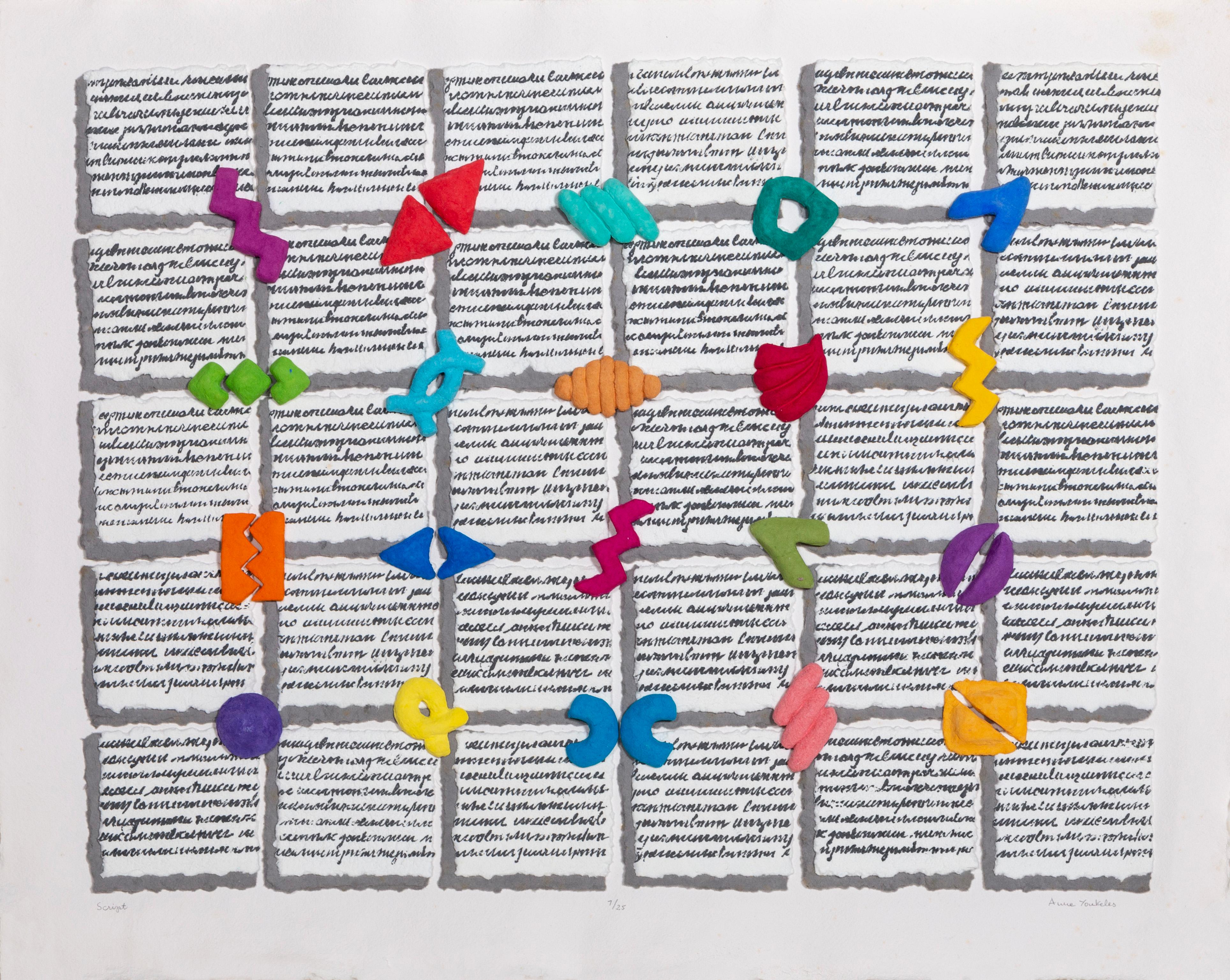 Artista:	Anne Youkeles, austriaca/estadounidense (1920 -  )
Título:	  Guión
Año:	hacia 1980
Medio:	Collage de pasta de papel fundido a mano en 3D, firmado, titulado y numerado a lápiz
Edición: 7/25
Tamaño: 27,75 x 34,25 pulgadas