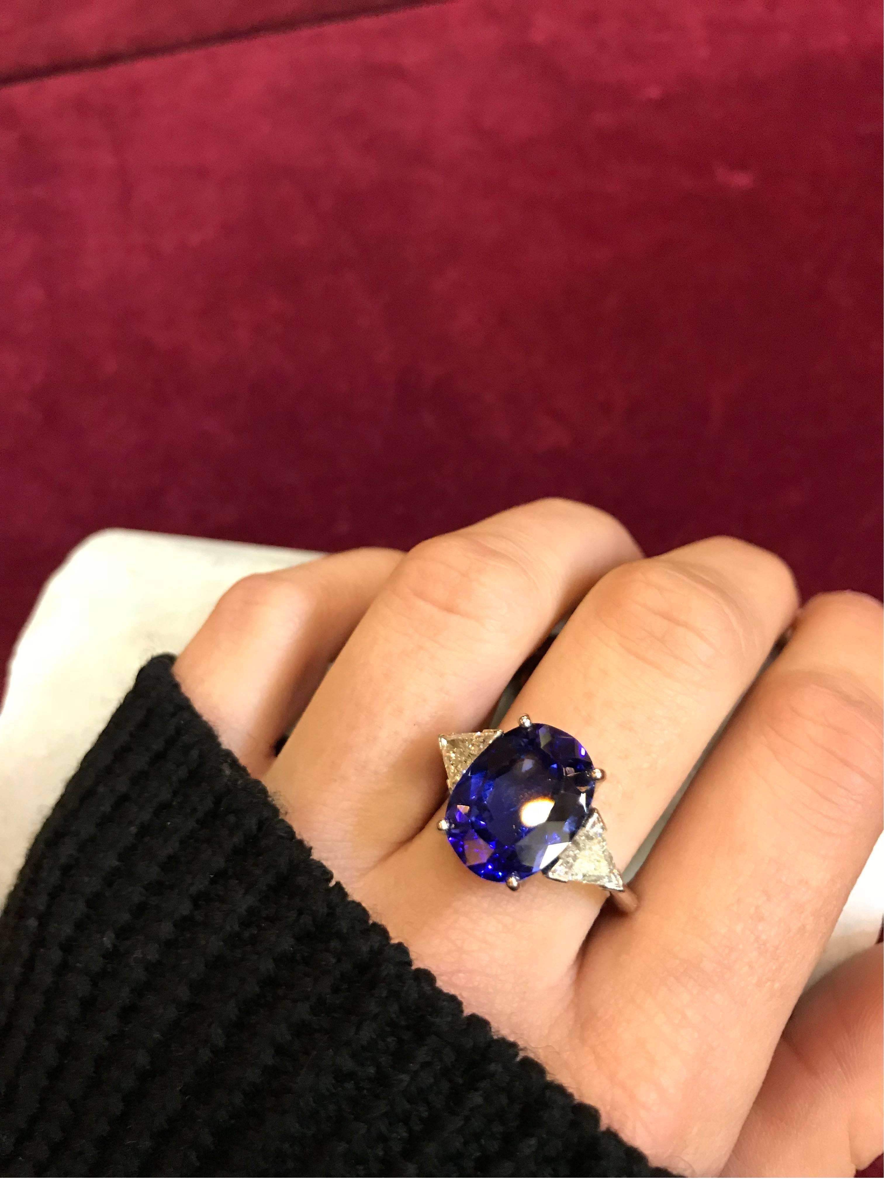 Royal Blue Natural Tanzanite: 8,27ct
White Diamonds: 0.81ct in total VVS-G
Gold: 18kt White Gold 6.50g
Our in-house workshop are able to re-size the ring to your preference and we would be happy to discuss this style with another stone if you so