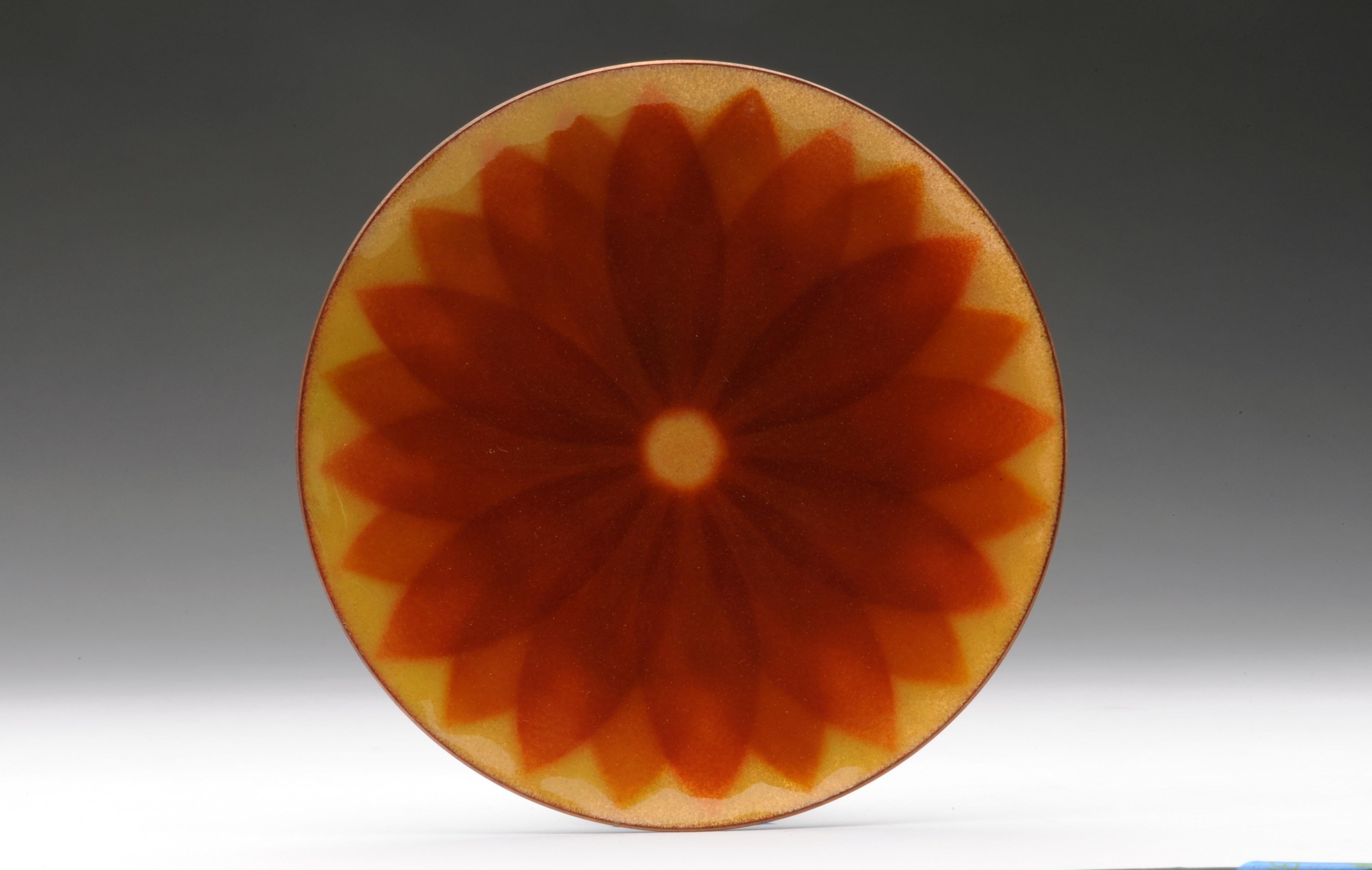 Annemarie Davidson Abstrakt Orange Kupfer Emaille Teller Kalifornien Modern (Mitte des 20. Jahrhunderts)