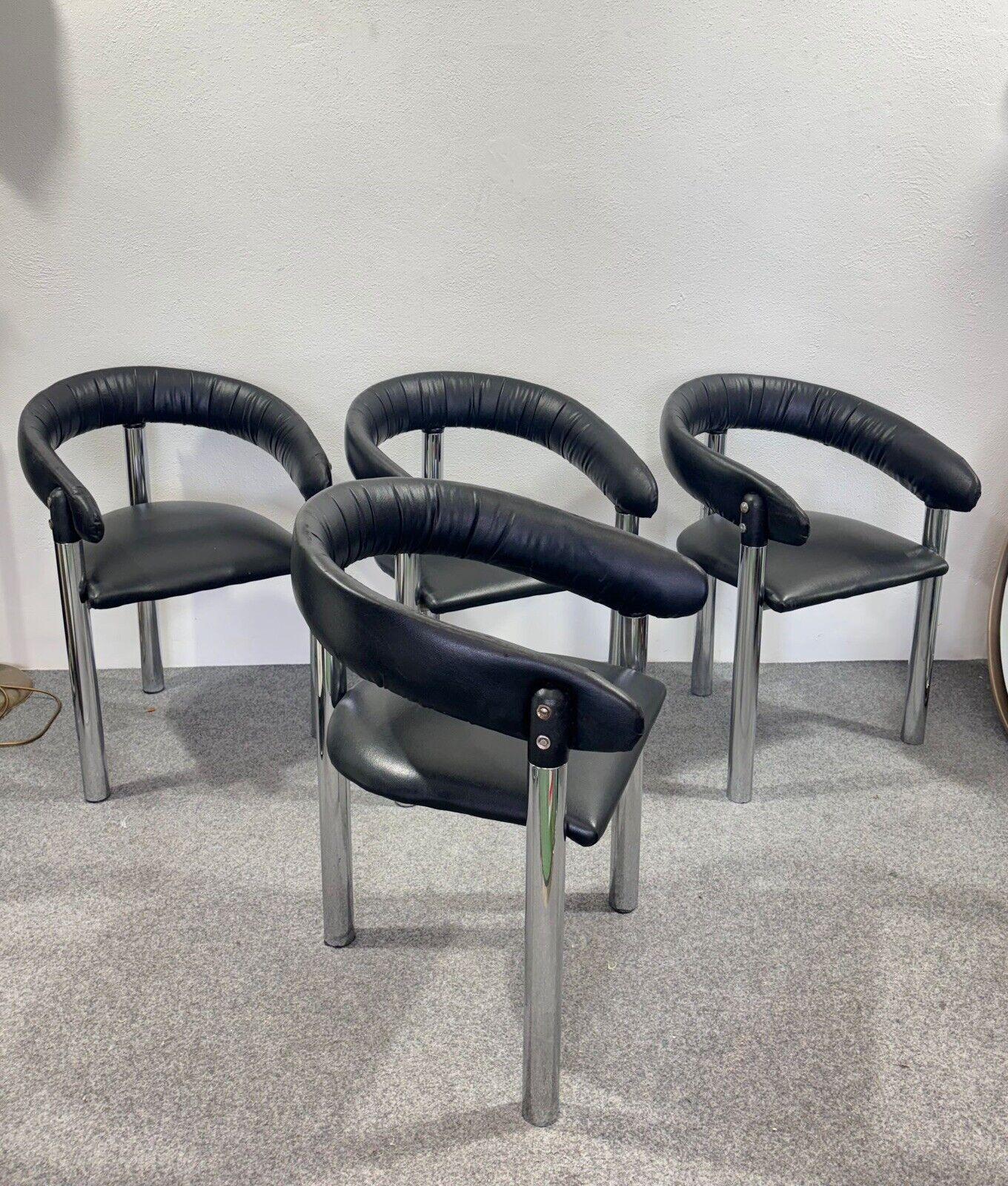 Italian 1970- magnifique ensemble composé de 4 fauteuils au design sculptural. en vente