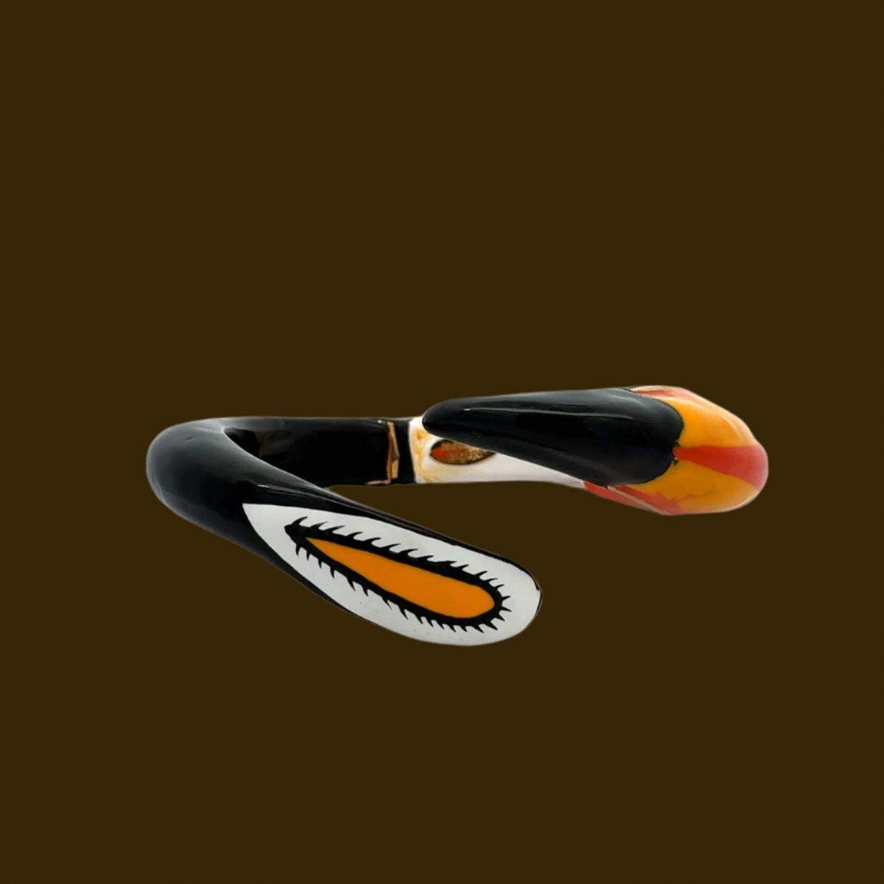 Bracciale con smalto Toucan di Annibale Baldini In condizioni Nuovo in vendita a Derby, NY