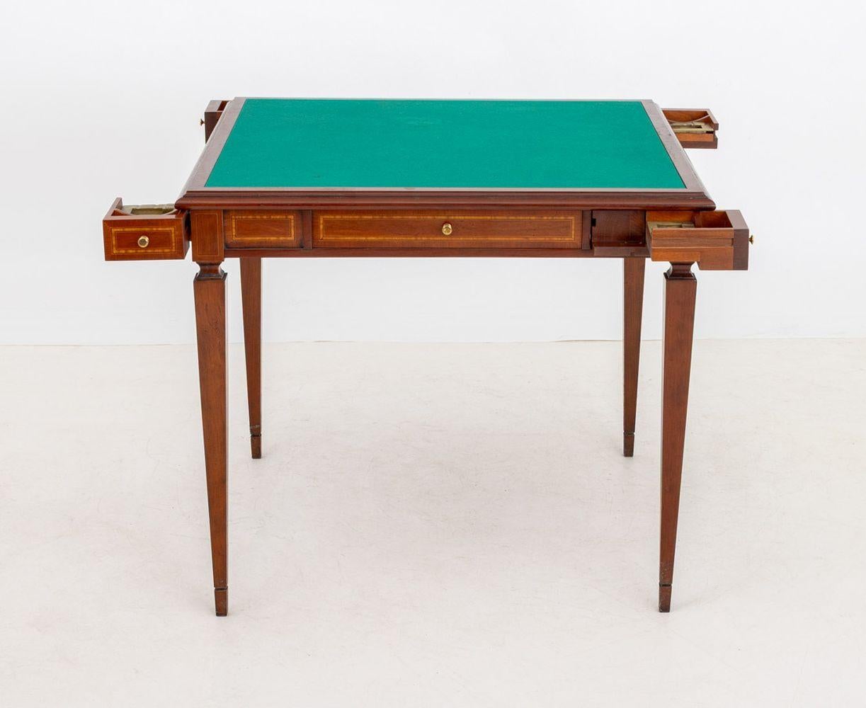 Postmoderne Annibale Colombo Table de jeu en merisier en vente