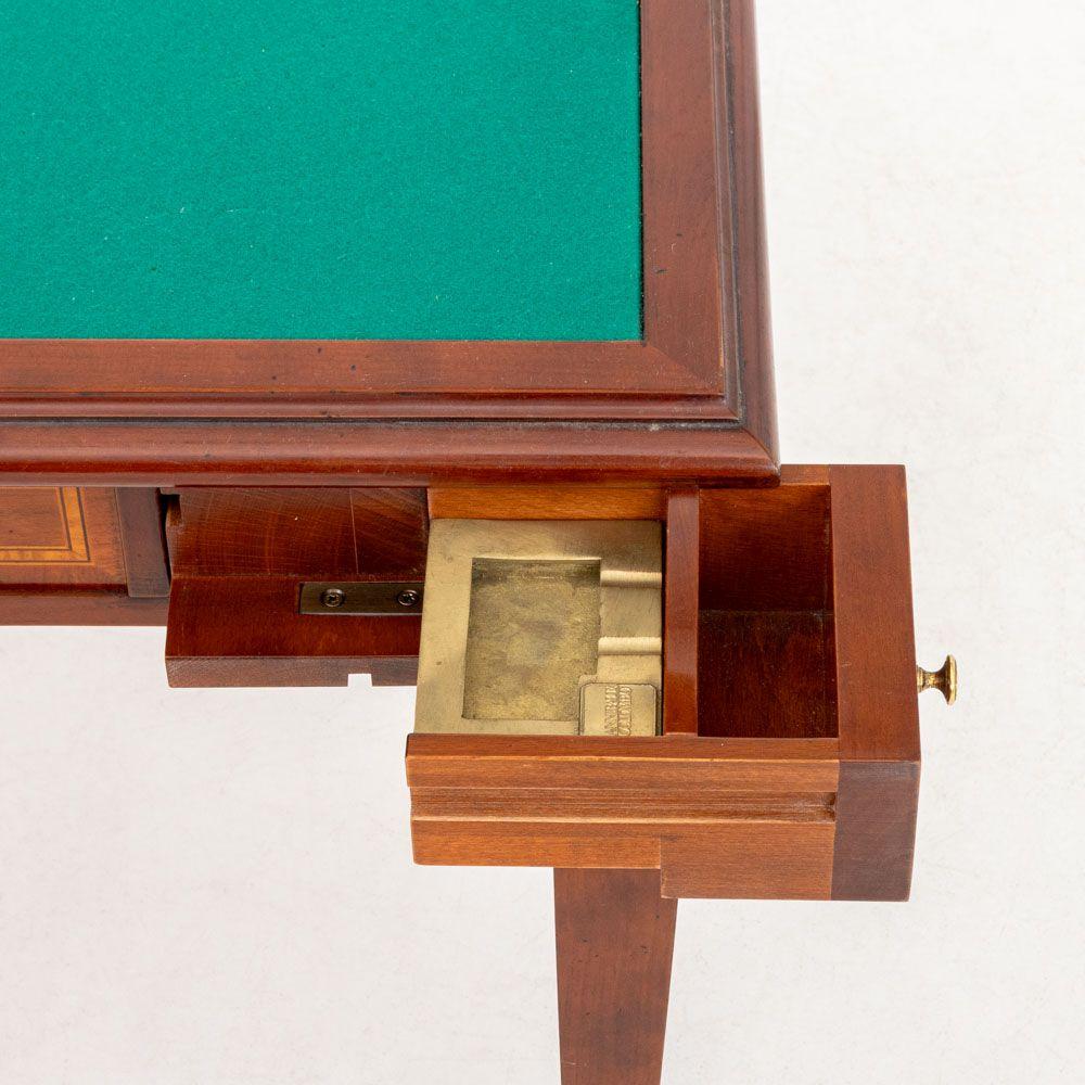 italien Annibale Colombo Table de jeu en merisier en vente