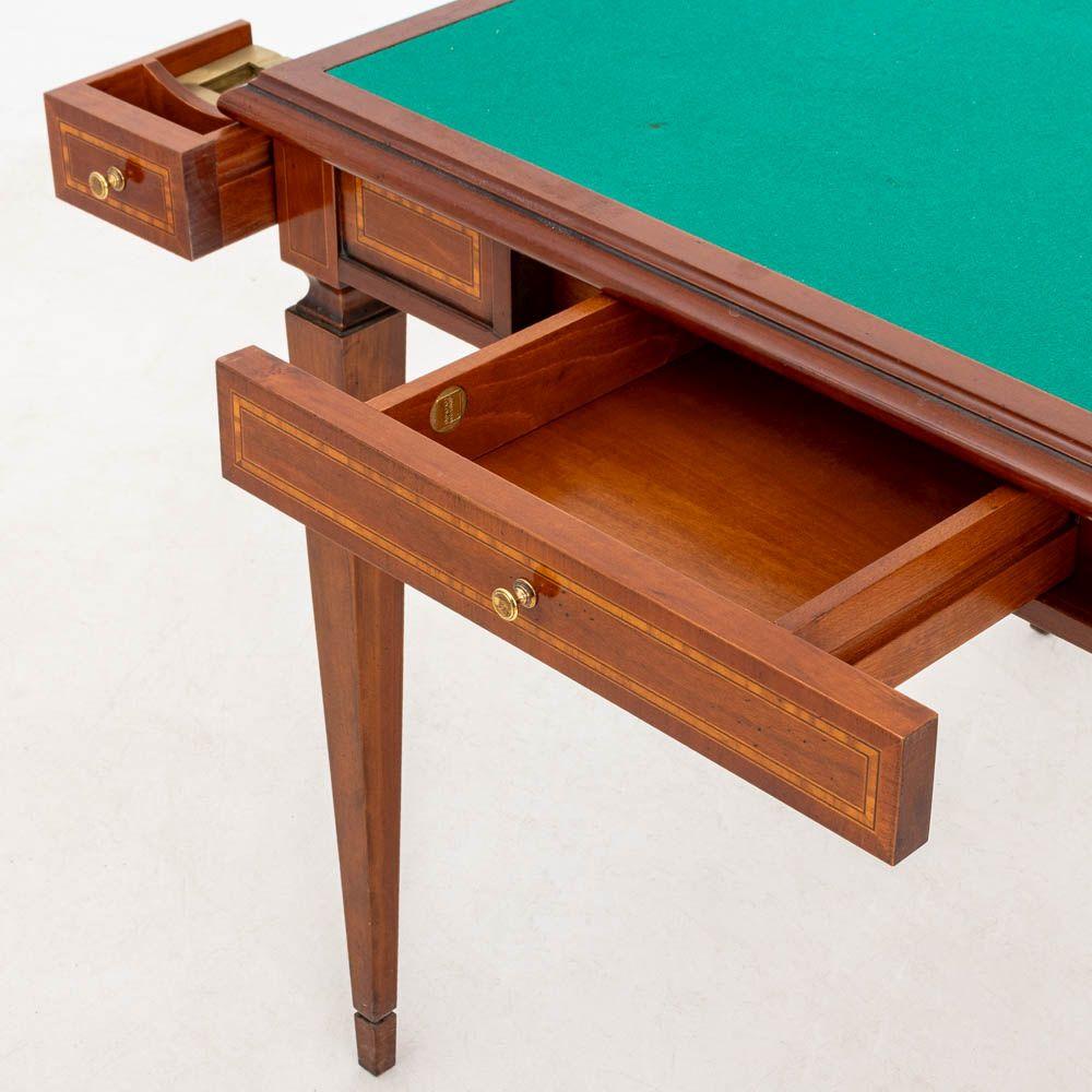 20ième siècle Annibale Colombo Table de jeu en merisier en vente