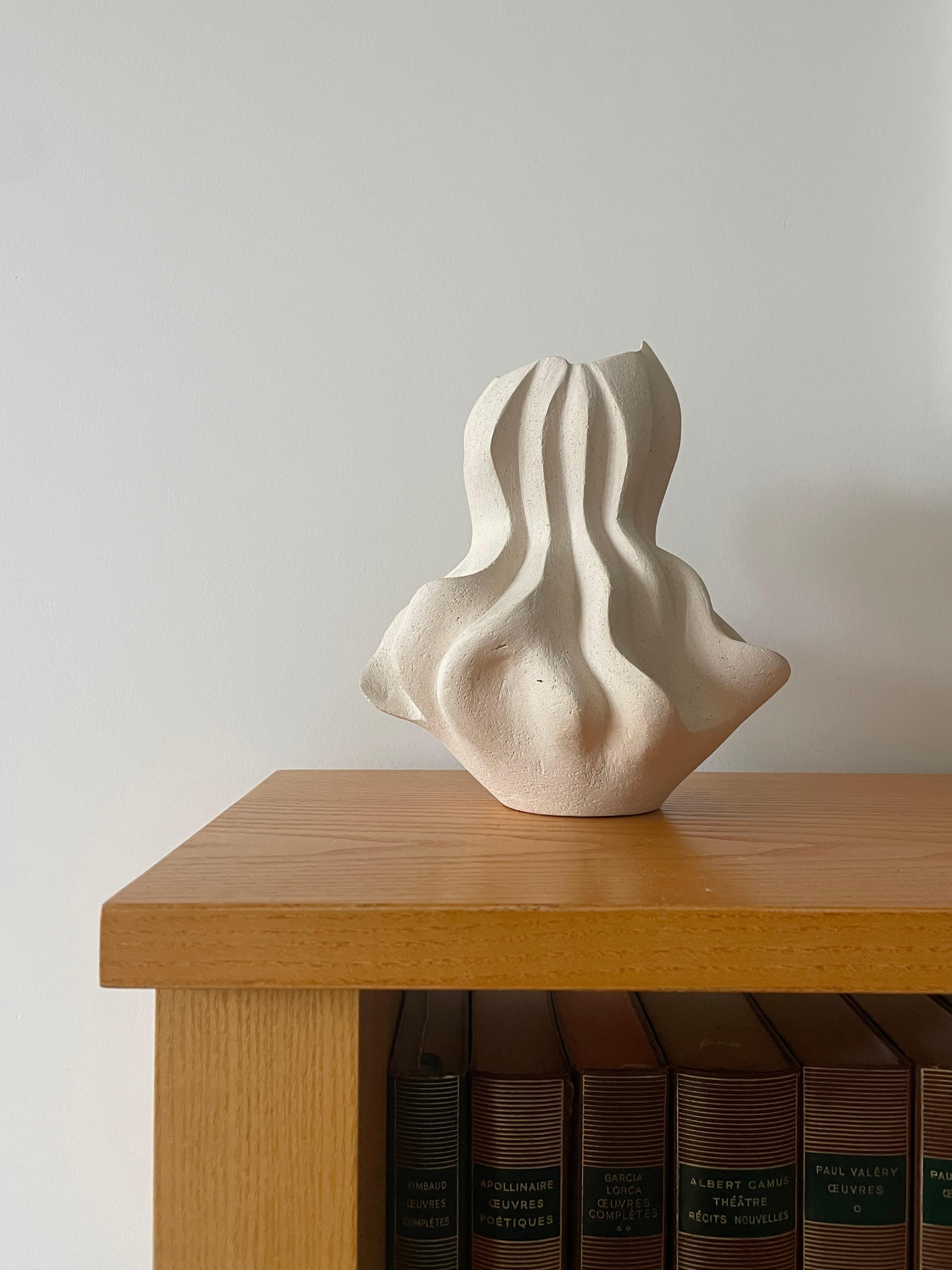 Vaso scultura di Annick Bailly in vendita 2