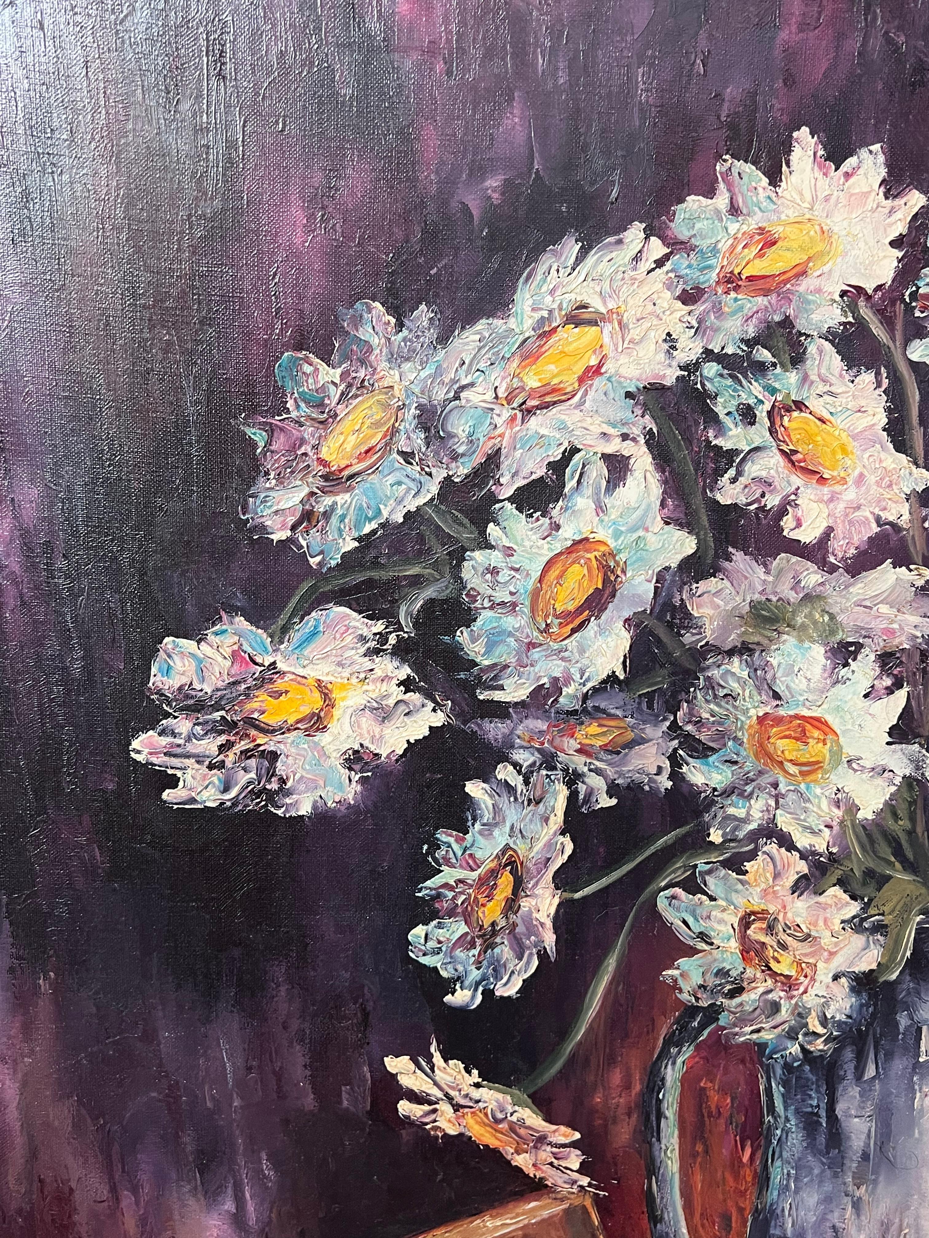 Daisies In Purple Vase in Fiery Colour Interior 20th Century French Oil Painting For Sale 1
