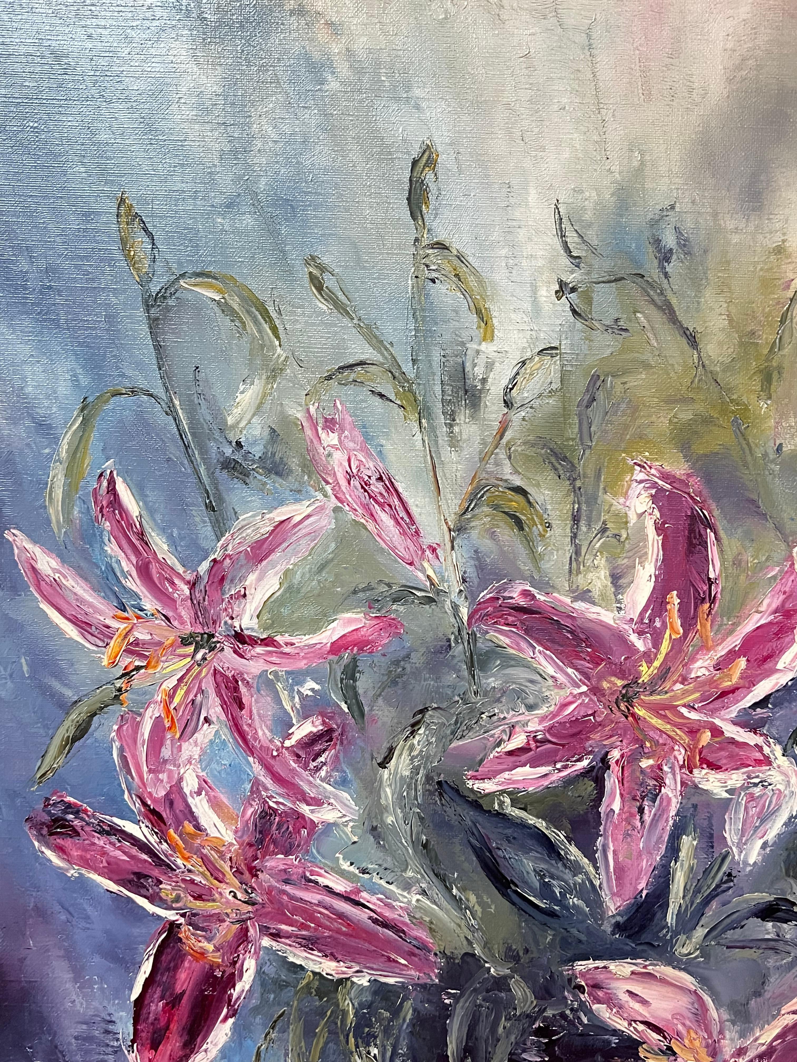 Gigli rosa Stargazer in vaso Pittura ad olio francese del XX secolo Natura morta in vendita 1