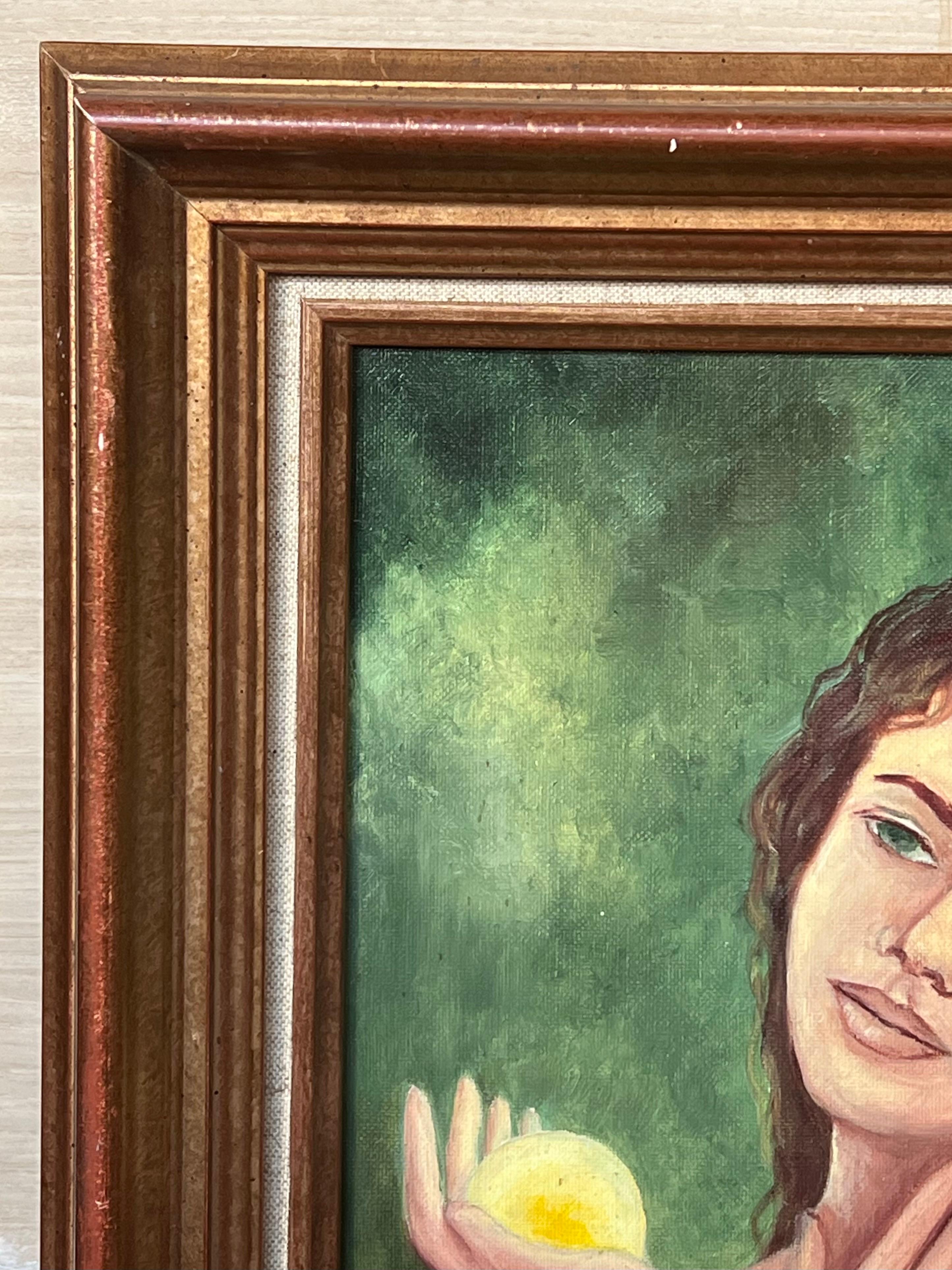 Portrait d'une dame au regard fixe tenant un cristal lumineux dans un cadre vert Français - École française Painting par Annie Faure