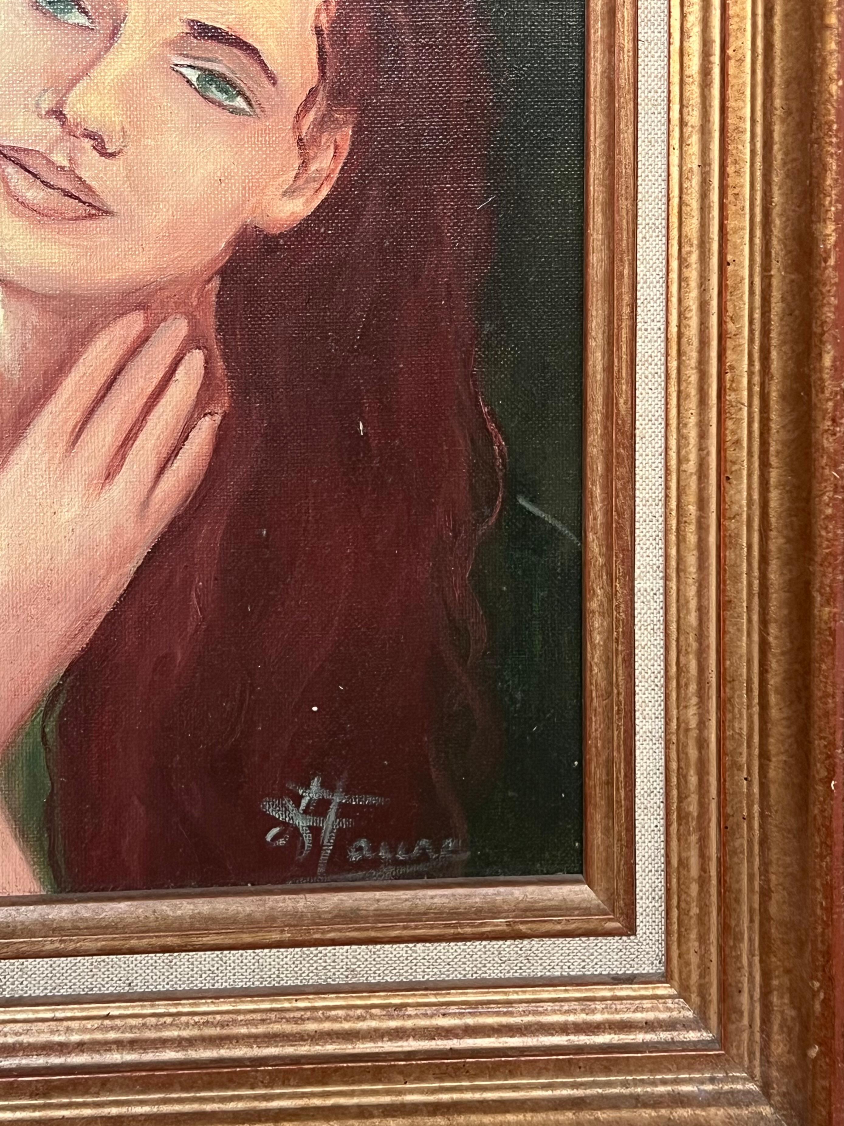 Portrait d'une dame au regard fixe tenant un cristal lumineux dans un cadre vert Français en vente 1