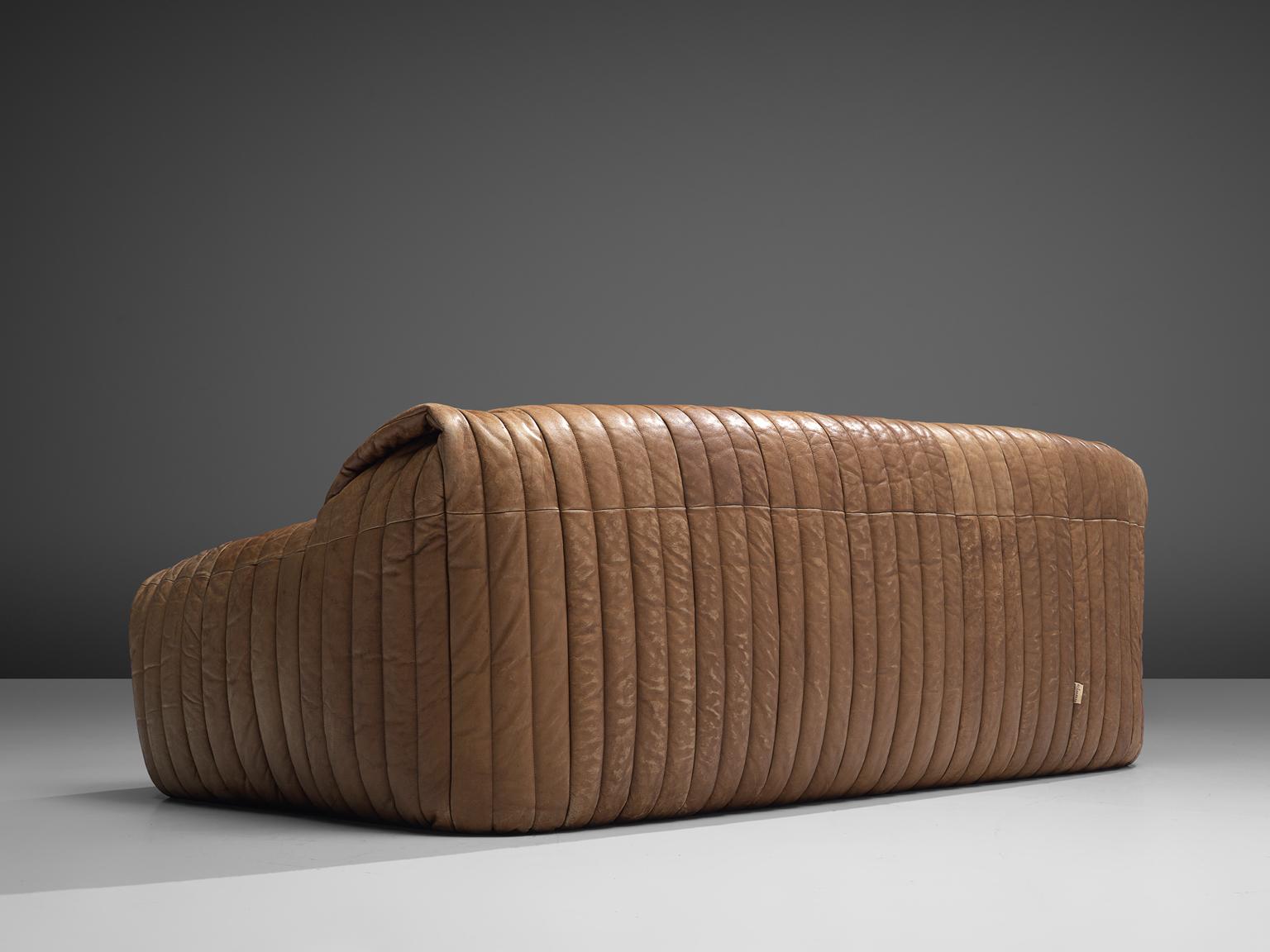 annie hieronimus sofa