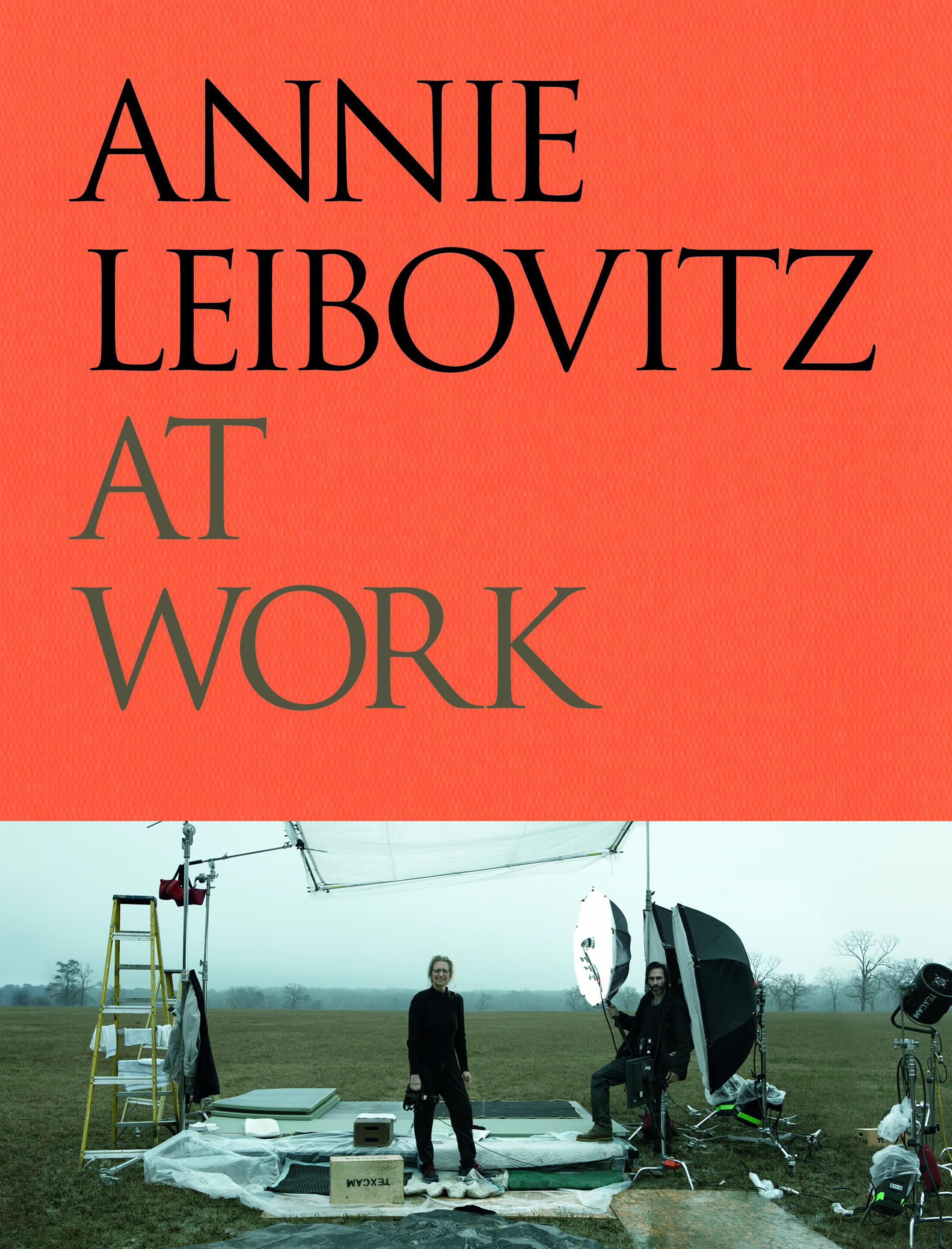 Annie Leibovitz bei der Arbeit (Papier)