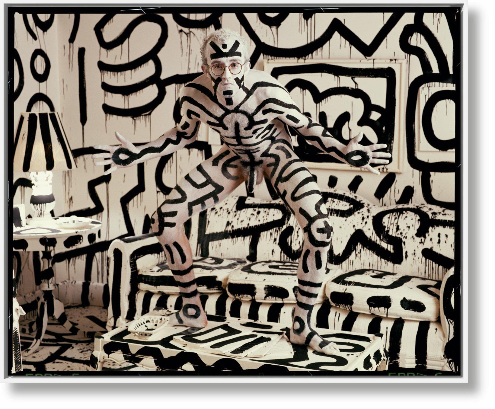 Annie Leibovitz Color Photograph - Keith Haring, New York City, 1986 Signed, Framed, ChromaLuxe aluminium Print