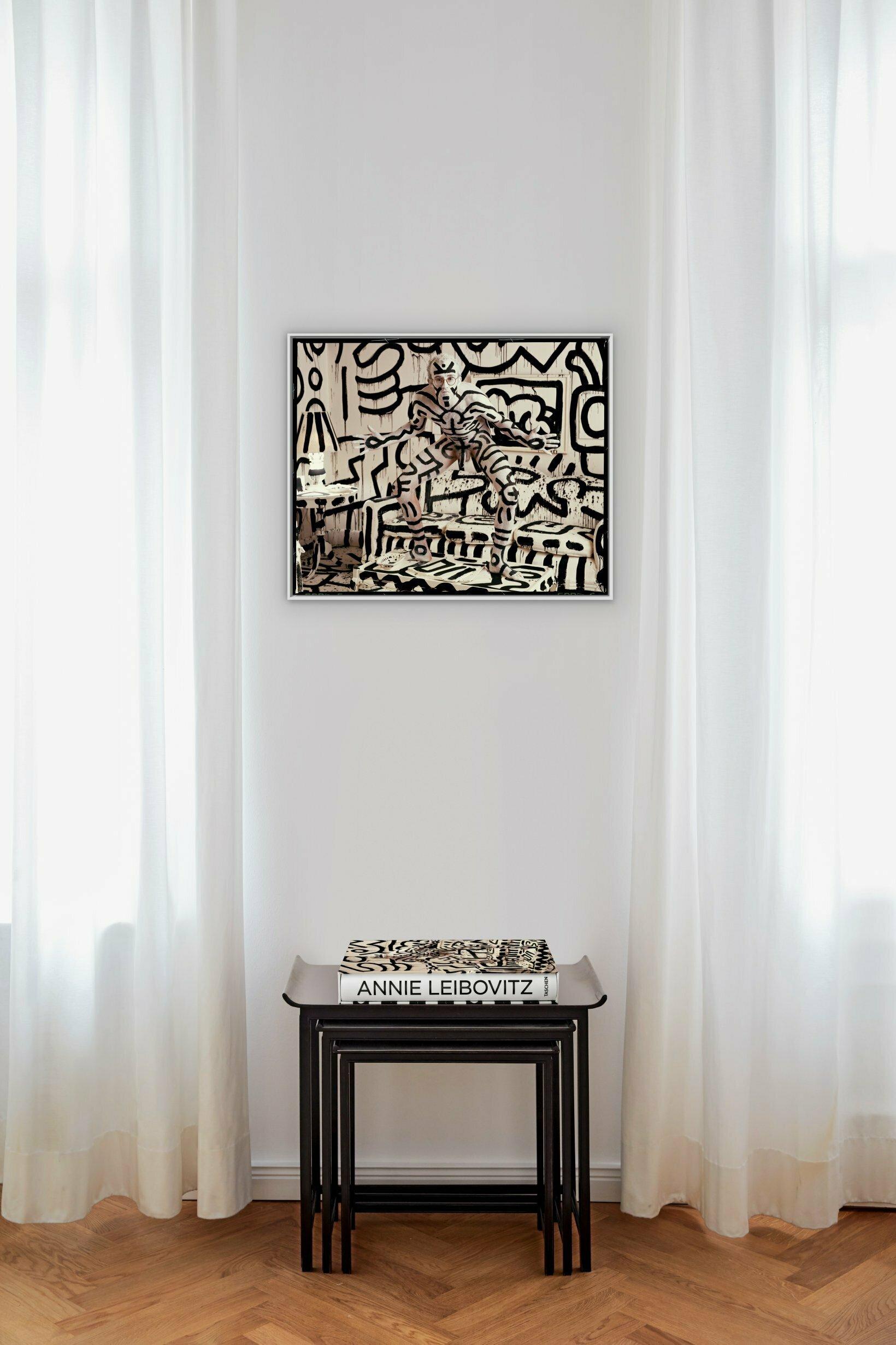Keith Haring, New York City, 1986 Signed, Framed, ChromaLuxe aluminium Print - Photograph by Annie Leibovitz