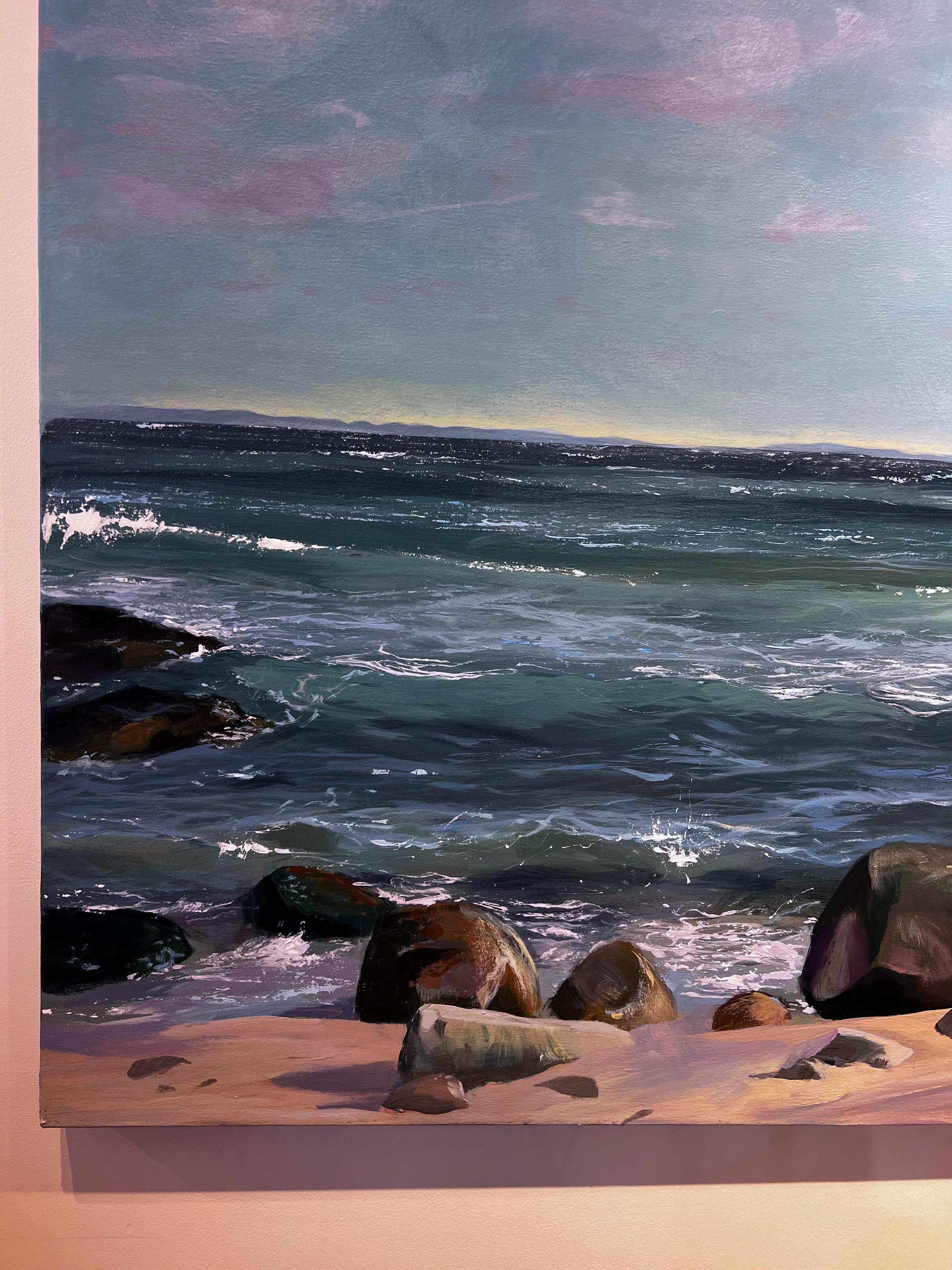 Großformatiges Ölgemälde „Mid Summer Rocks“ mit Wellen und Felsen am Strand (Blau), Landscape Painting, von Annie Wildey