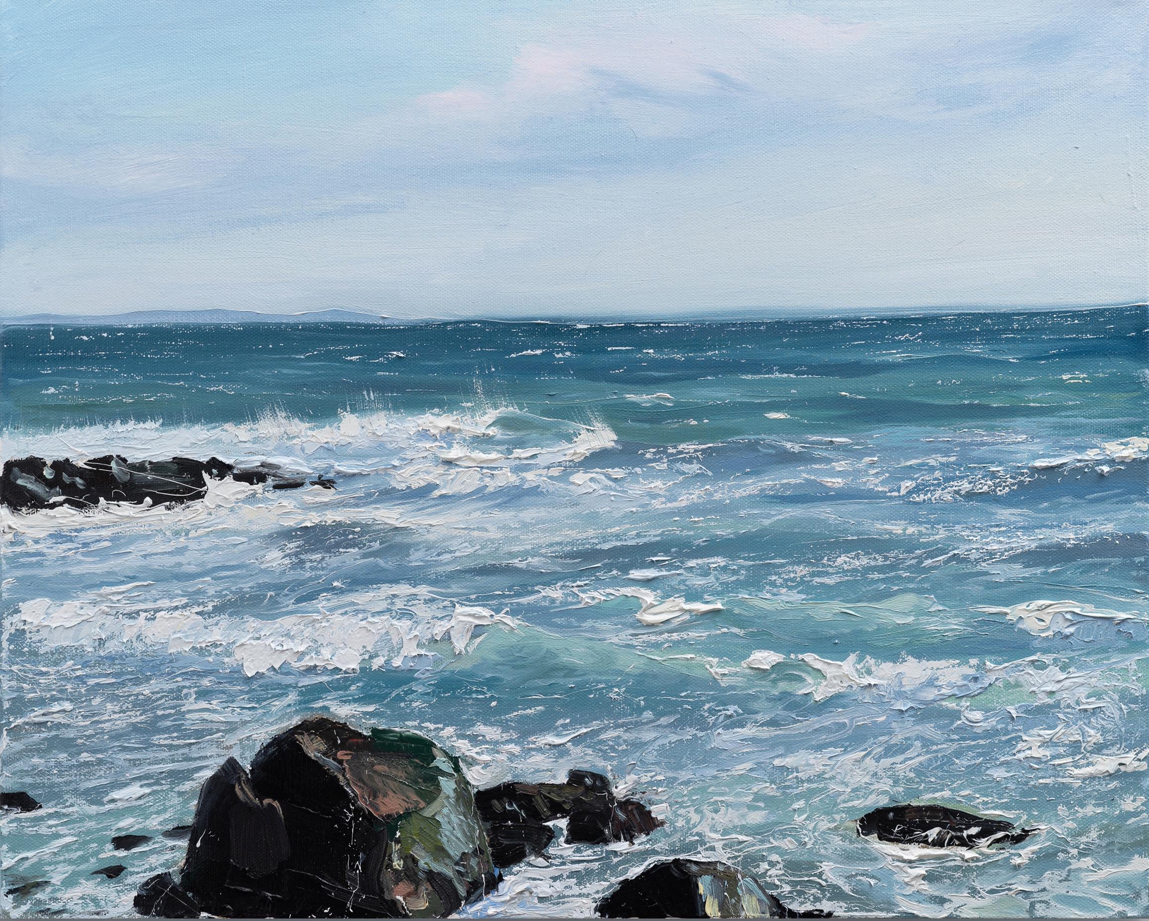 Annie Wildey Landscape Painting – „Summer Rocks n' Surf III“, Ölgemälde mit Wellen, die auf Felsen im Meer stürzen