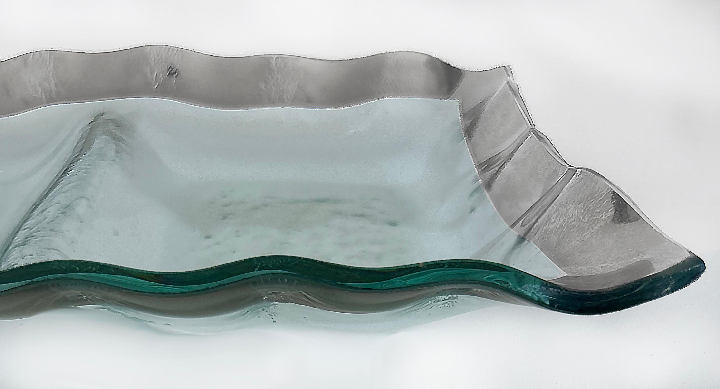 AnnieGlass Roman Platinum 3-teiliges Serviertablett für Hors d'oeuvres, gekräuselter Rand (amerikanisch) im Angebot