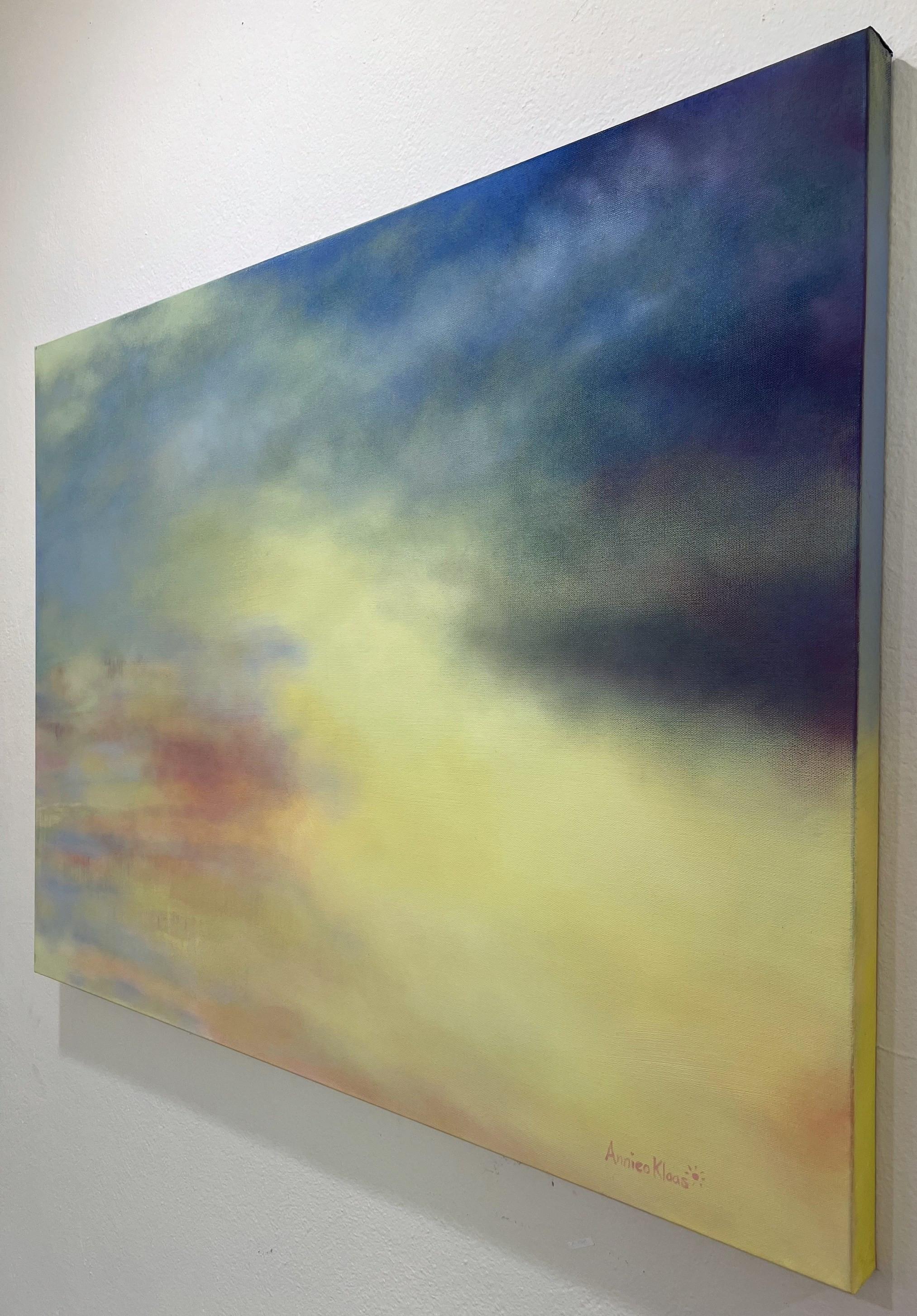 Inside a Cloud (Finestra, Paesaggio, Caldo, Bluesy, Sognante, ~29% OFF) - Landscape Painting Grigio di Annieo Klaas