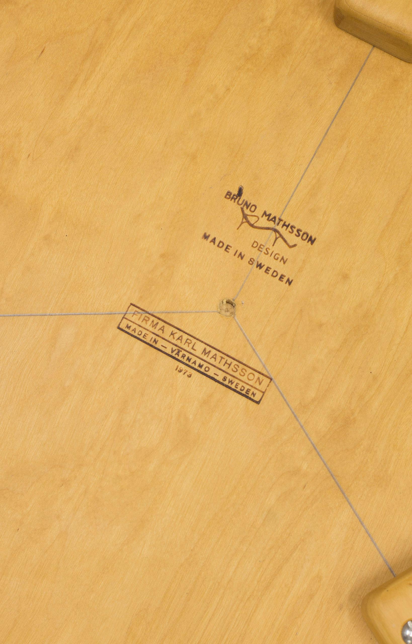 Table d'appoint Annika en bouleau de ronce de Bruno Mathsson, Firma Karl Mathsson, 1973 en vente 3
