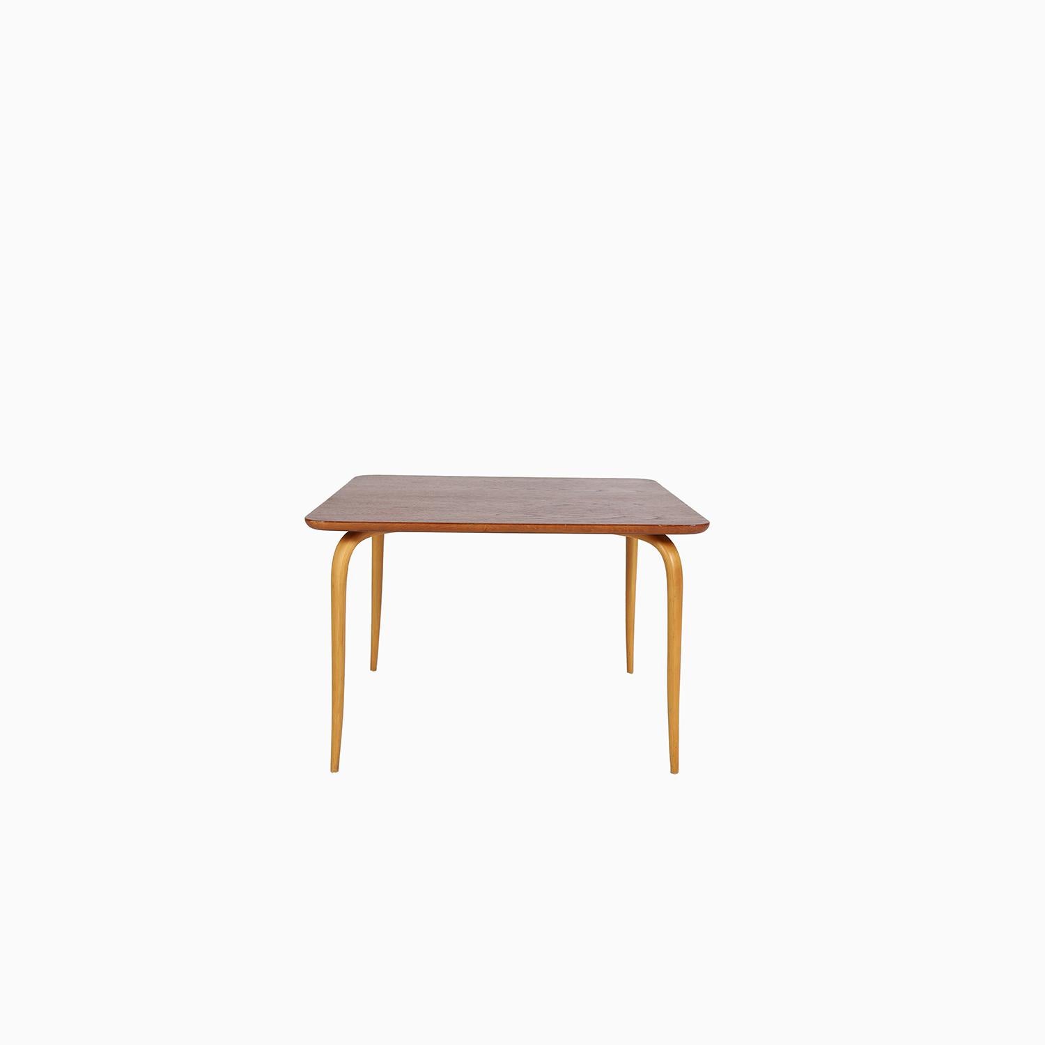 Huilé Table Annika de Bruno Mathsson en vente