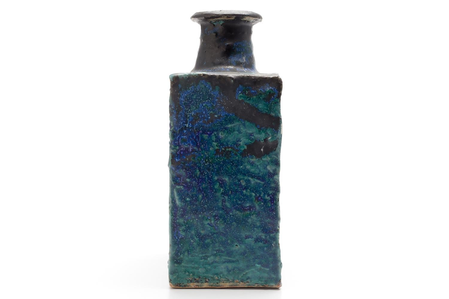 Finnish Annikki Hovisaari / BOTTLE / Arabia Finland / 1960s For Sale