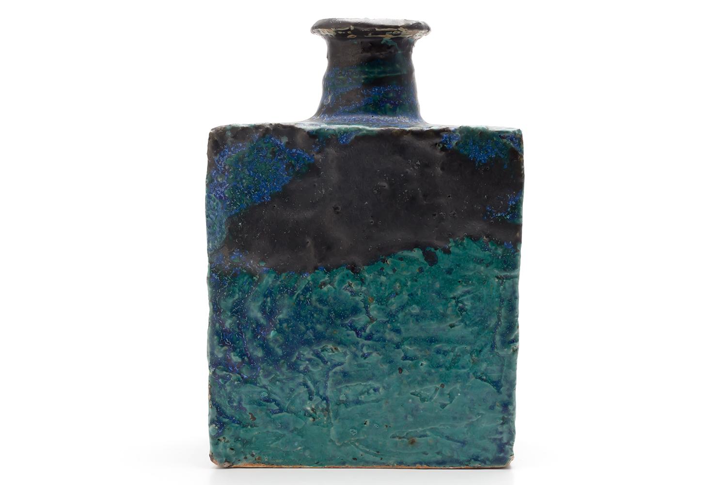 Annikki Hovisaari / BOTTLE / Arabia Finland / 1960s In Good Condition For Sale In Shibuya-Ku, JP