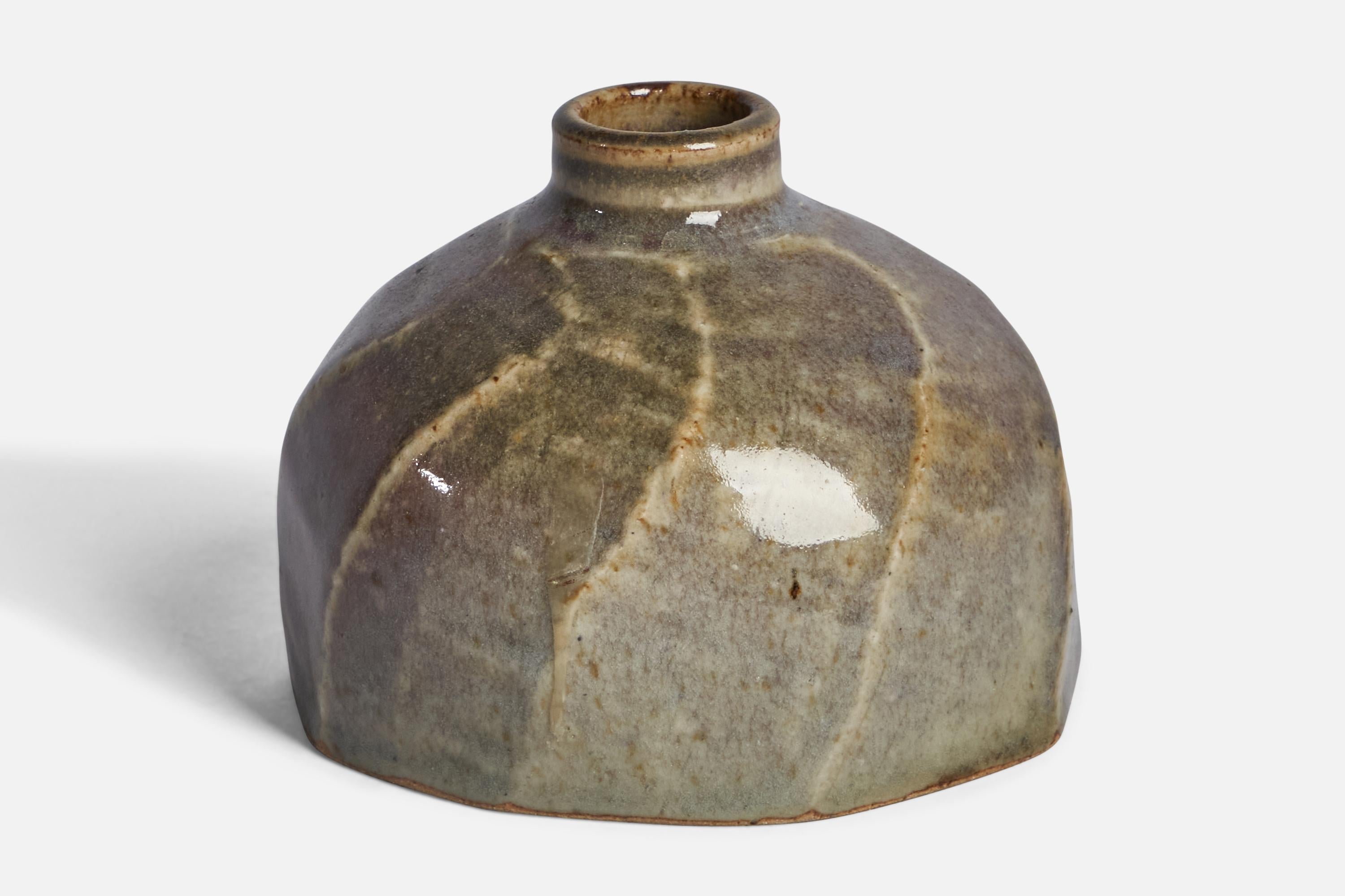 A small grey-glazed stoneware vase designed by Annikki Hovisaari and produced by Arabia, Finland, c. 1950s.

“ARABIA KH” stamp on bottom