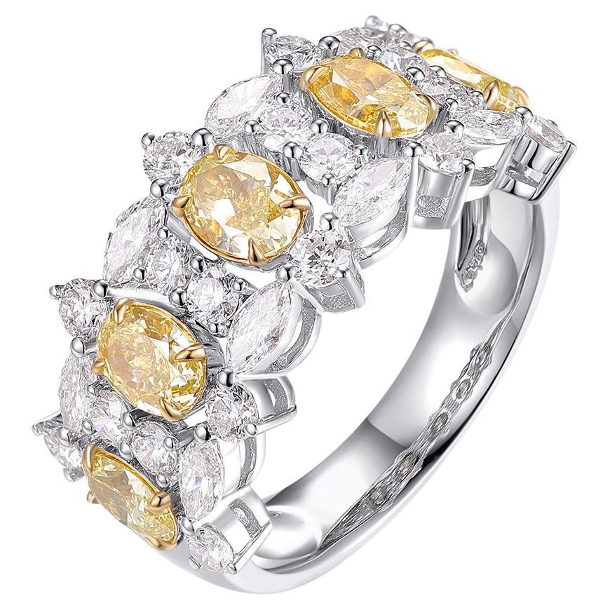 Anillos de diamantes de fantasía de oro blanco de 18 quilates con certificado IGI de 2,18 quilates de diamante amarillo