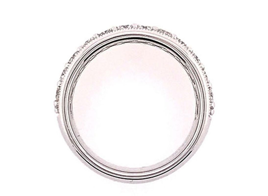 Anillo de Aniversario Anillo de Diamantes 3 Filas 2ct Oro Blanco 18K Nuevo a estrenar


Diseño clásico de banda de diamantes de 3 filas 

Diamantes 100% naturales

1,97 quilates de peso total de diamantes

oro blanco de 18 quilates

Este anillo pesa