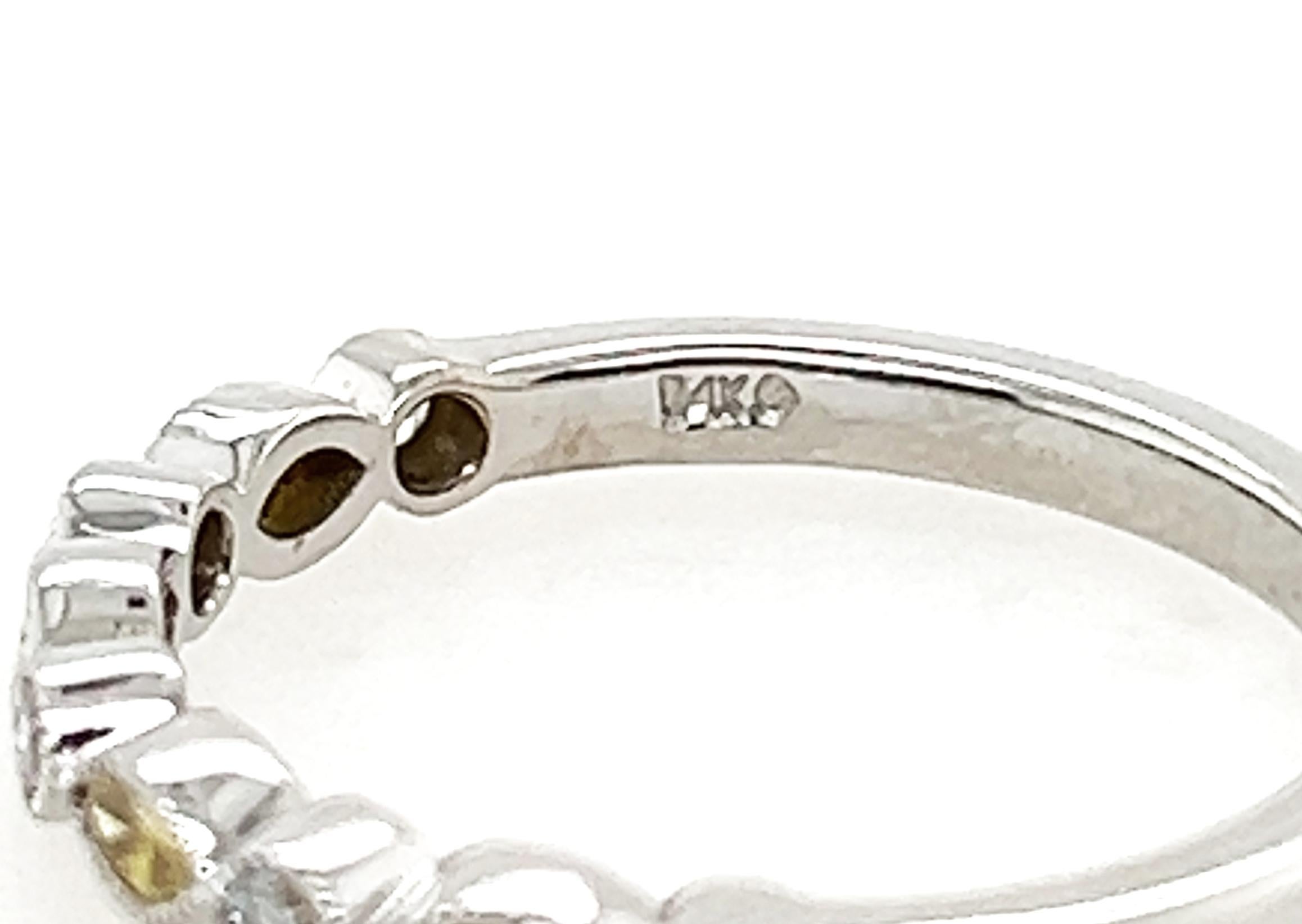 Anillo de Aniversario Diamantes Marquesa Natural Fancy Vivid Naranja Profundo .21ct 14K Corte marquesa en venta