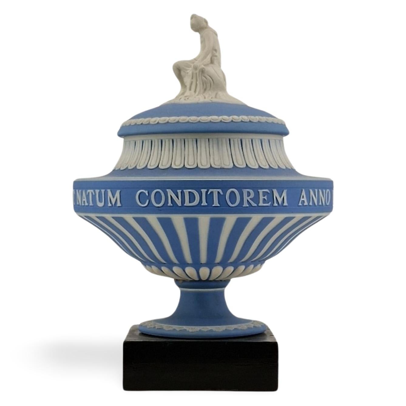 Inglese Vaso Anniversary, Wedgwood, 1930 in vendita