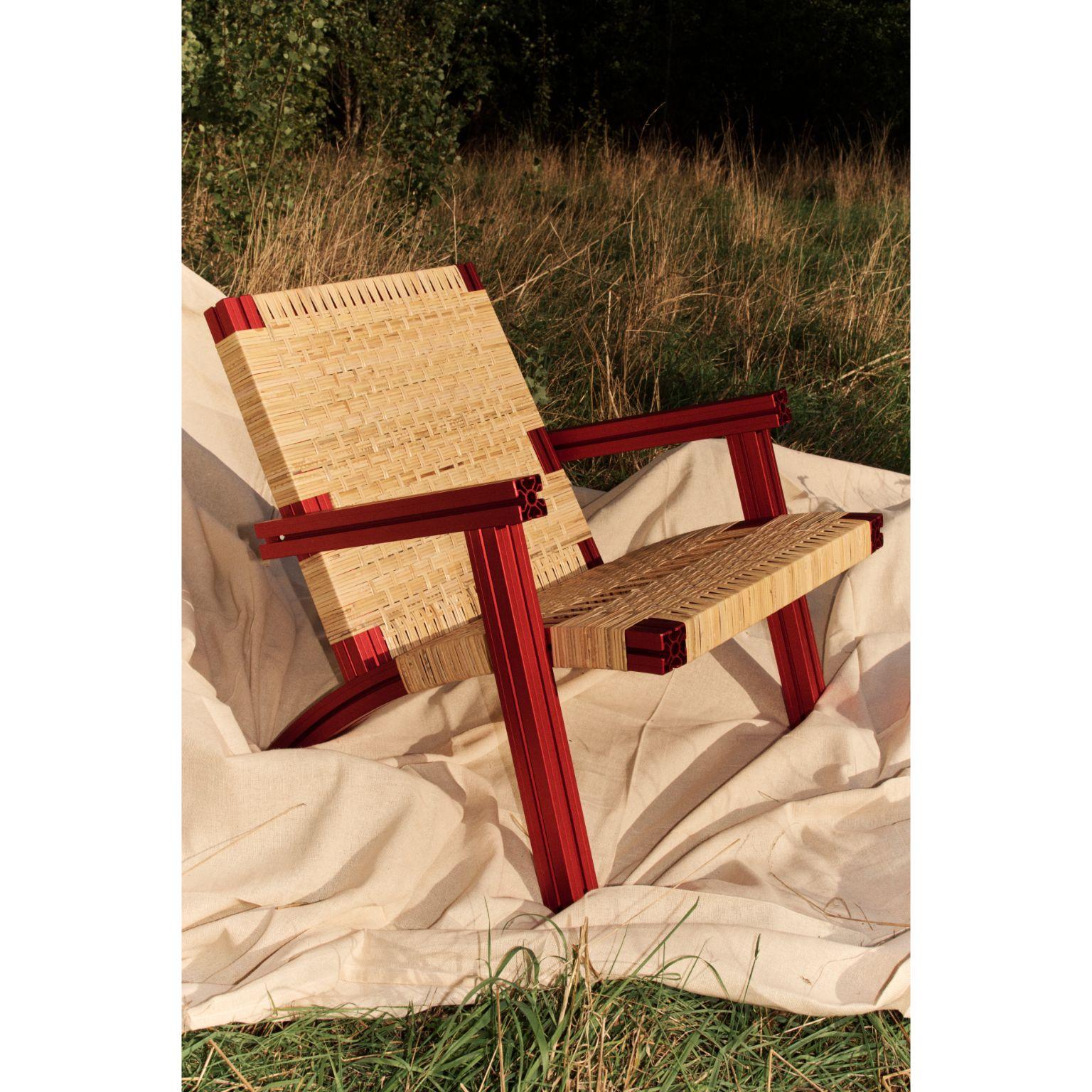 Sessel aus eloxiertem burgunderrotem Korbweide von Tino Seubert (21. Jahrhundert und zeitgenössisch) im Angebot