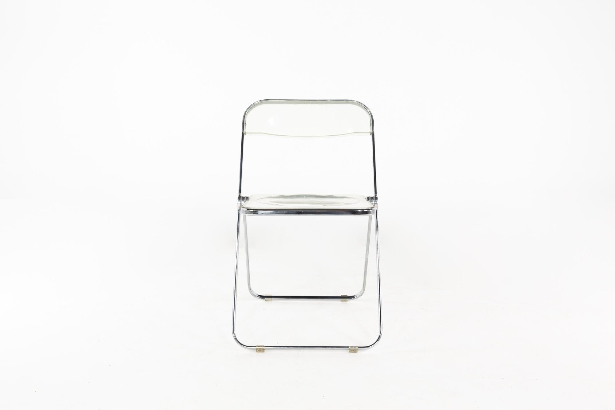 Anonima Castelli Mid Century Italian Lucite Folding Chair In Good Condition For Sale In Countryside, IL