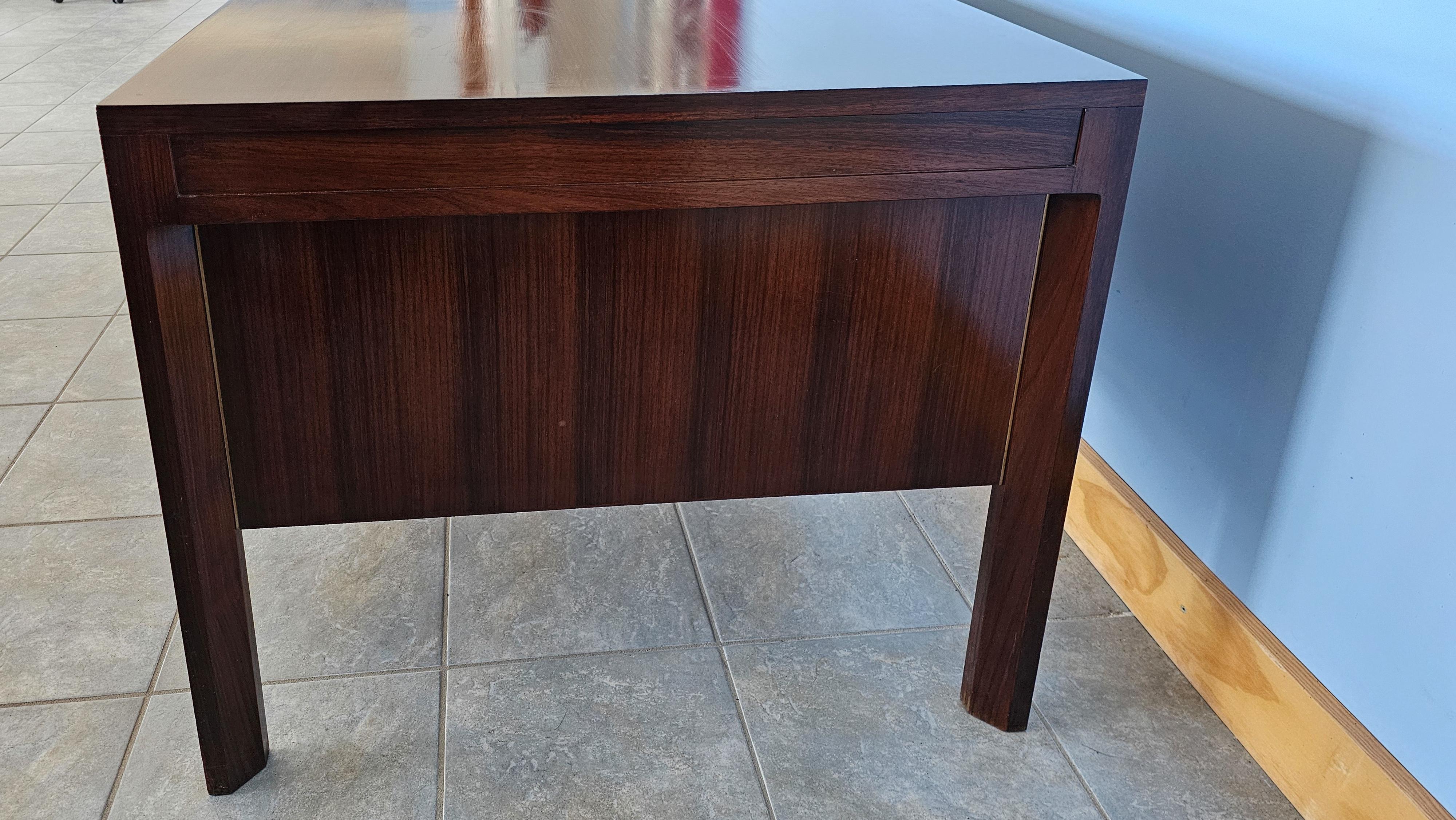 Anonima Castelli Palisander Wood Desk with Elegant Metal Insert Handle, 1970s For Sale 3