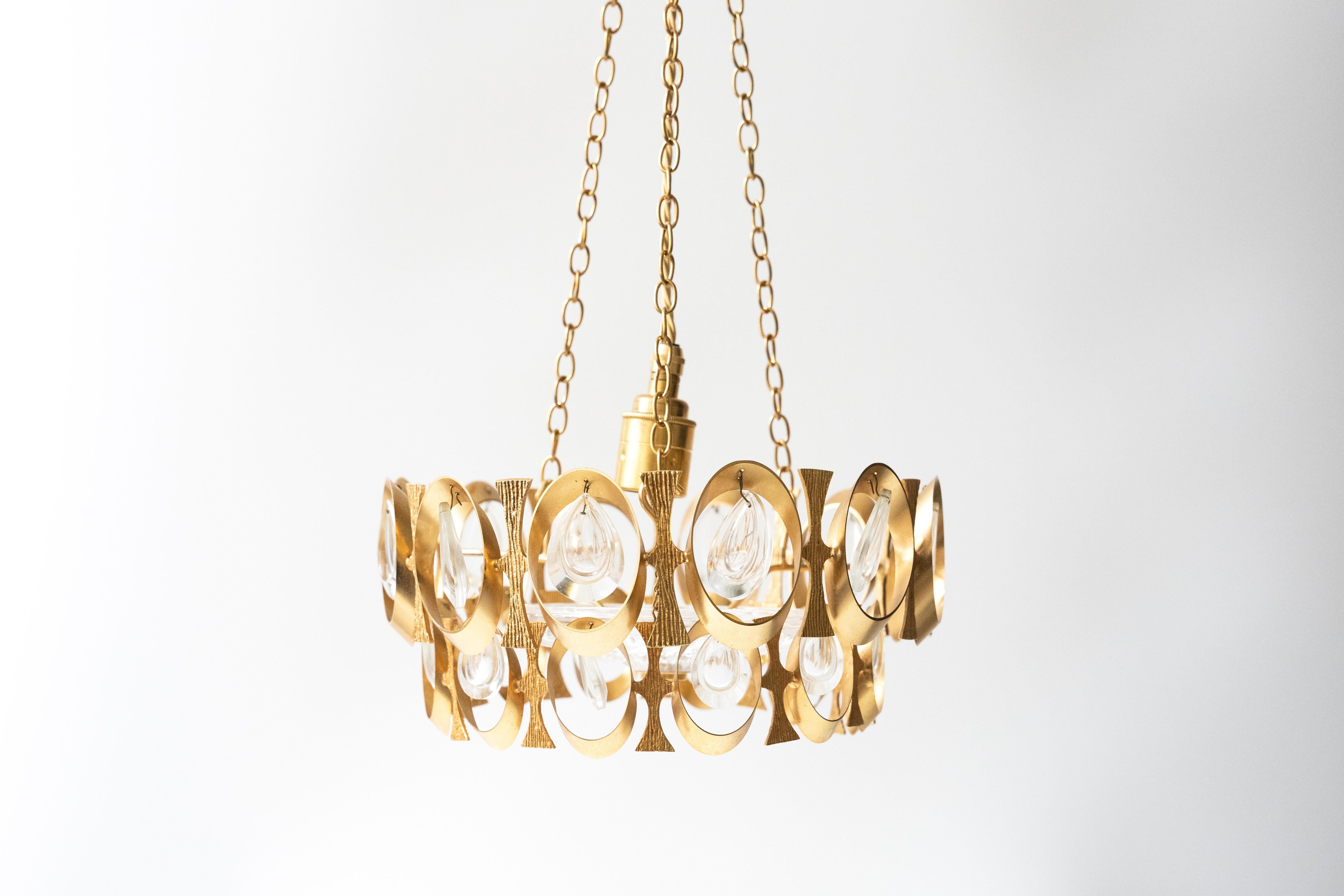 Unique 20th Century Chandelier in Gilded Metal and Glass, French Design For Sale 6