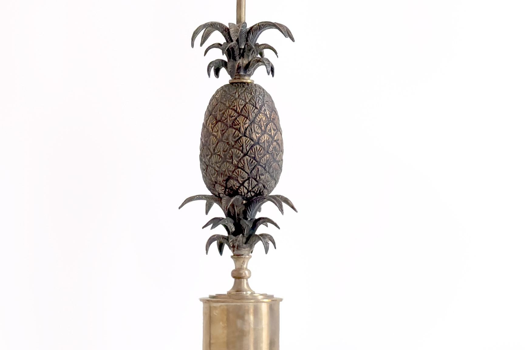 20ième siècle Lampe de table ananas du 20e siècle dans le style de la Maison Charles en vente