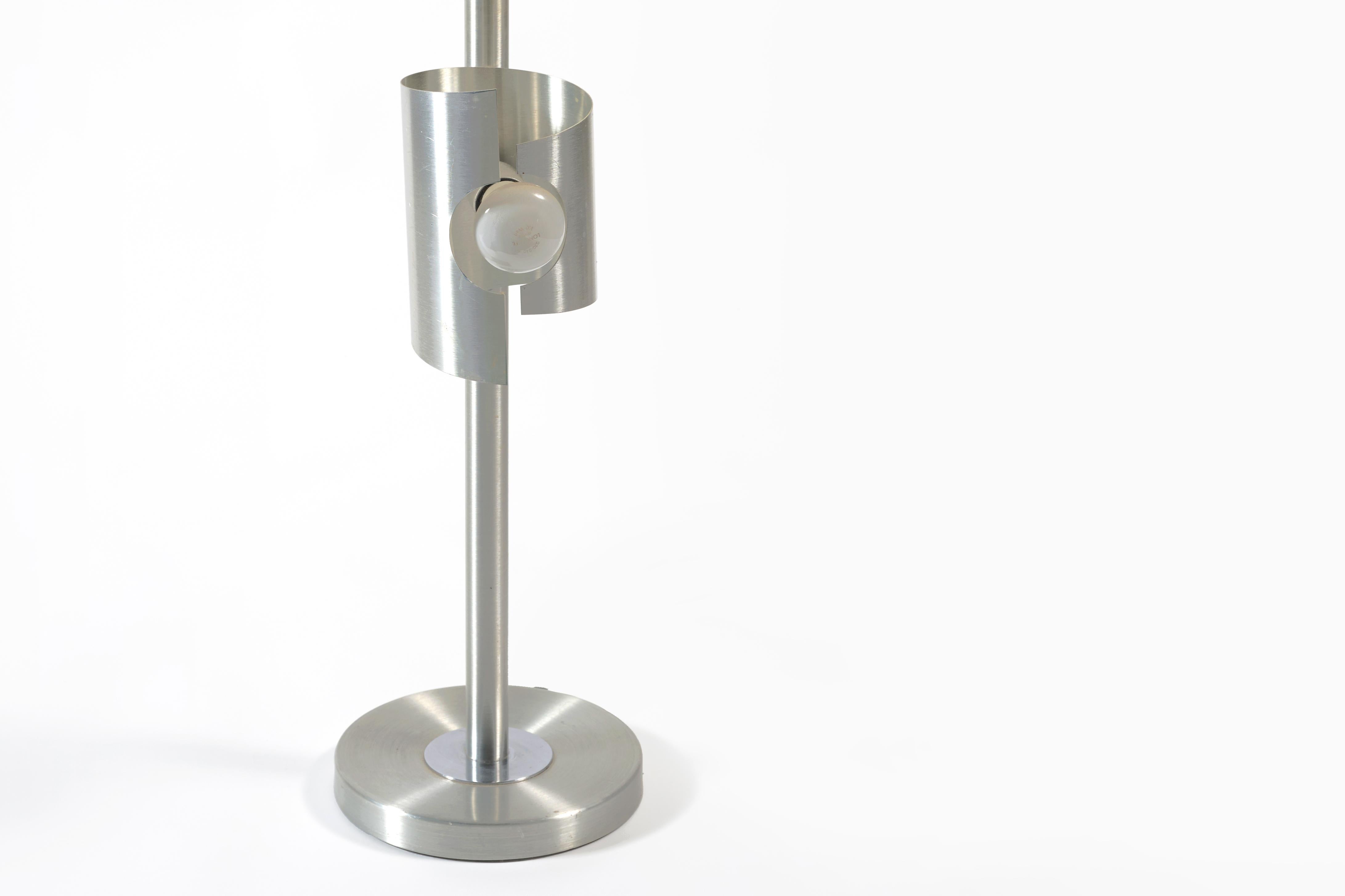Lampadaire 3 Lights en aluminium brossé du 20e siècle, style A Space, années 1970 Bon état - En vente à London, GB