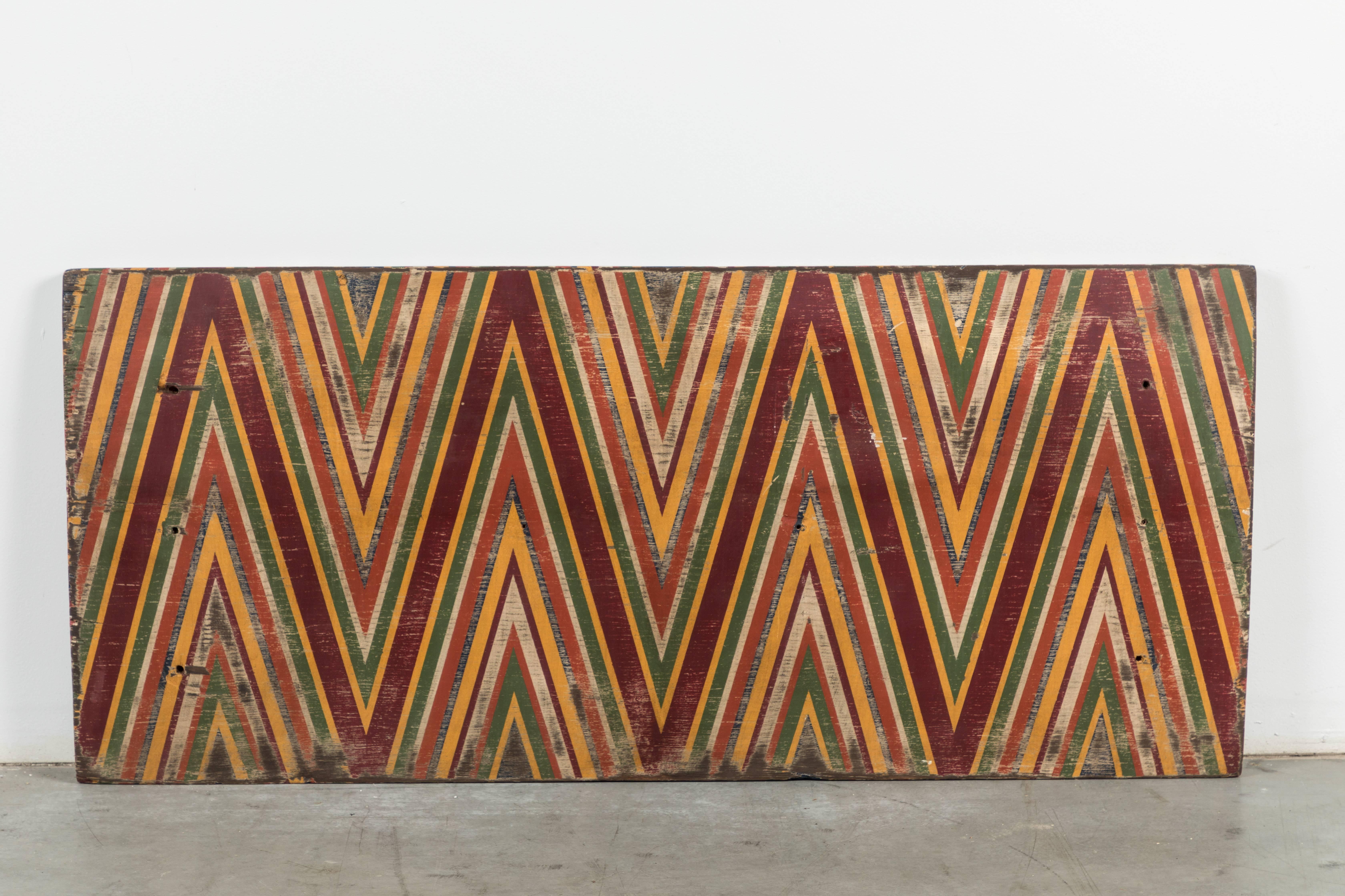 Bois Planche peinte géométrique abstraite et abstraite anonyme en vente