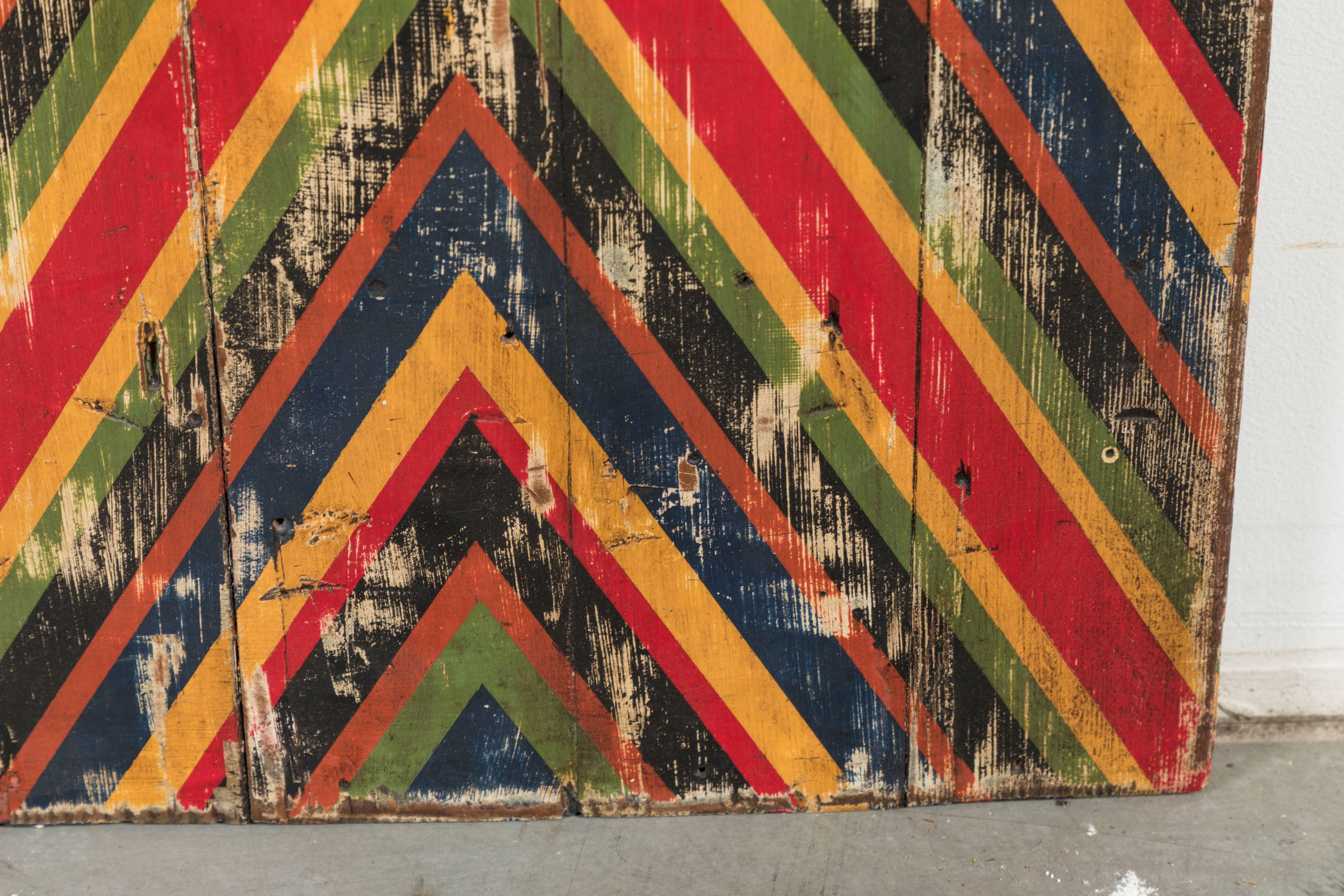 Américain Planche peinte abstraite à motifs géométriques X anonyme en vente