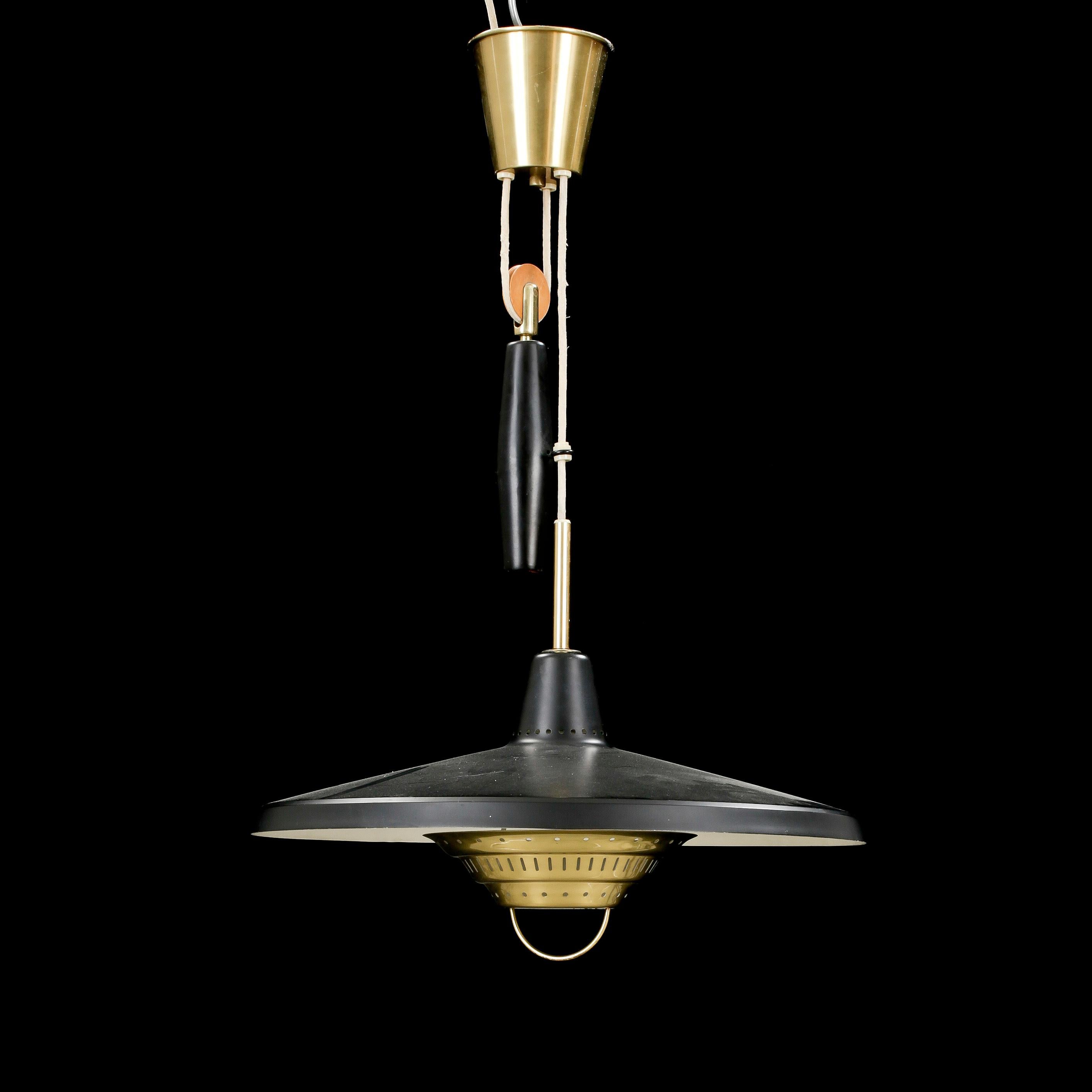 Anonymous Counterweight Black Metal and Brass Pendant Lamp, Sweden, 1950 In Fair Condition For Sale In Paris, FR