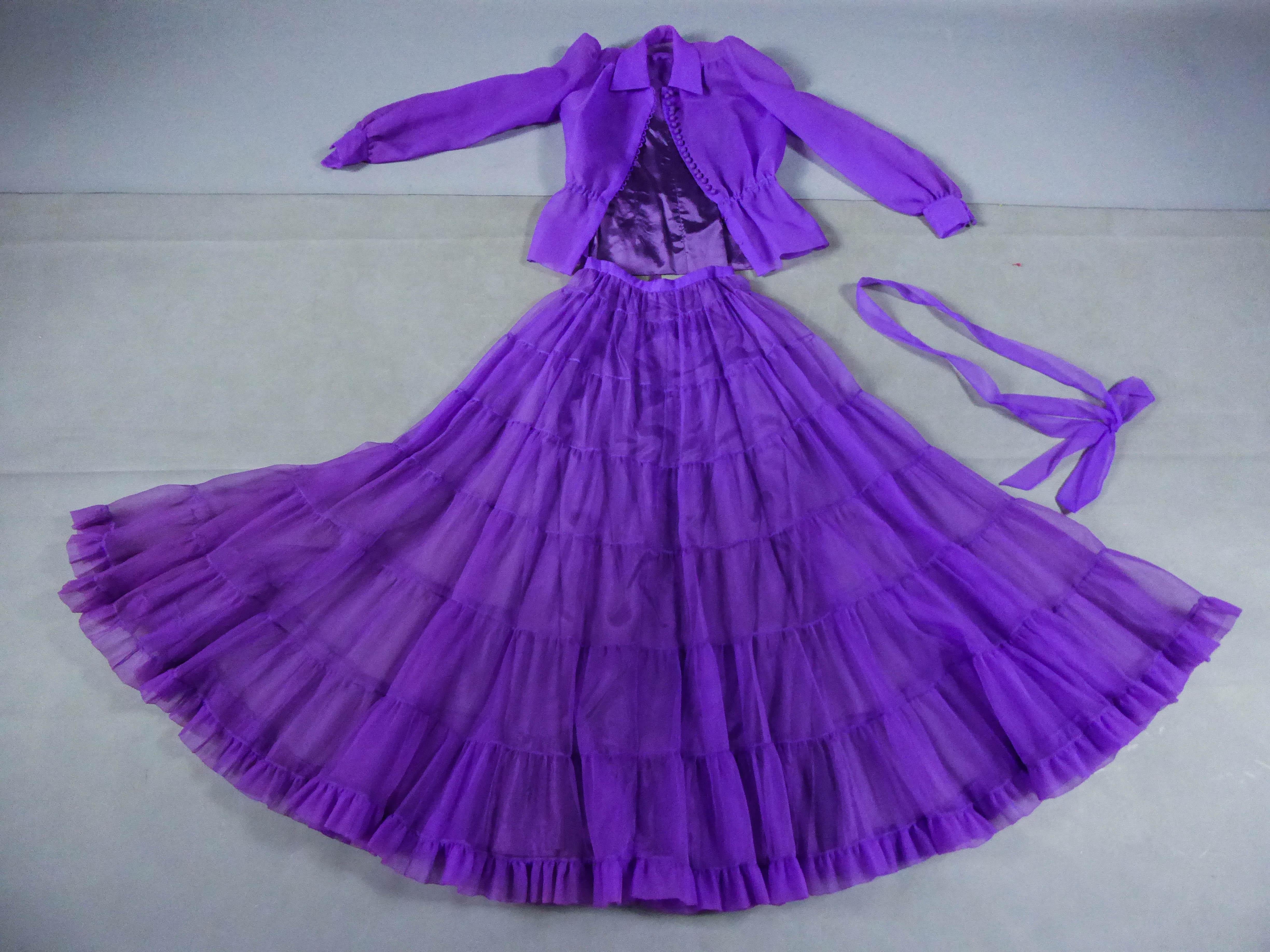 A  French Purple Organza Couture Skirt and Blouse Set Circa 1970 In Good Condition In Toulon, FR